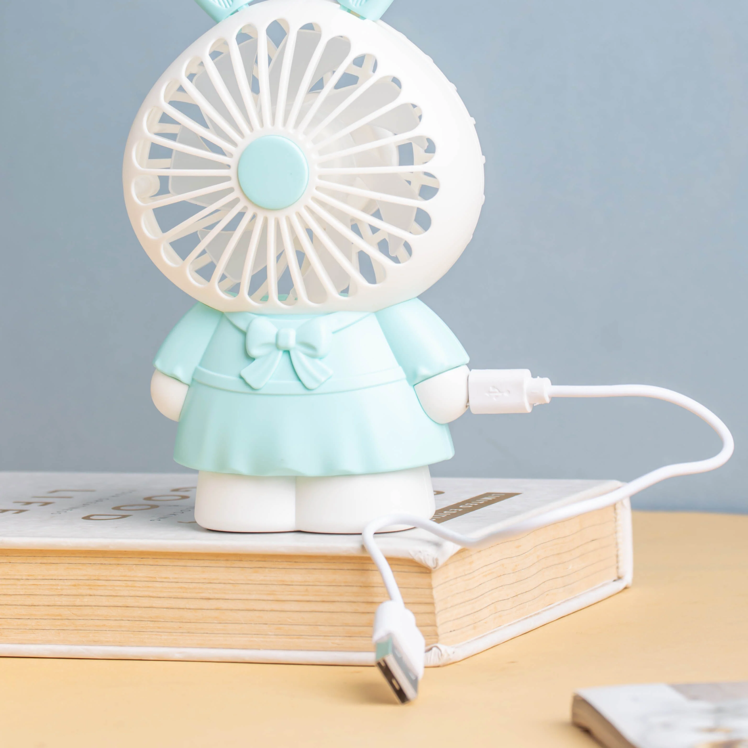 Cartoon Fan With Light - Image 21