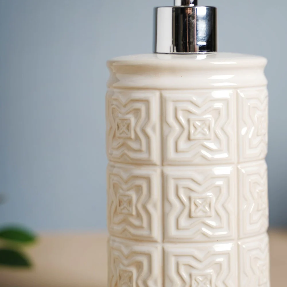 Carved Ceramic Soap Dispenser 500 ml - Image 3