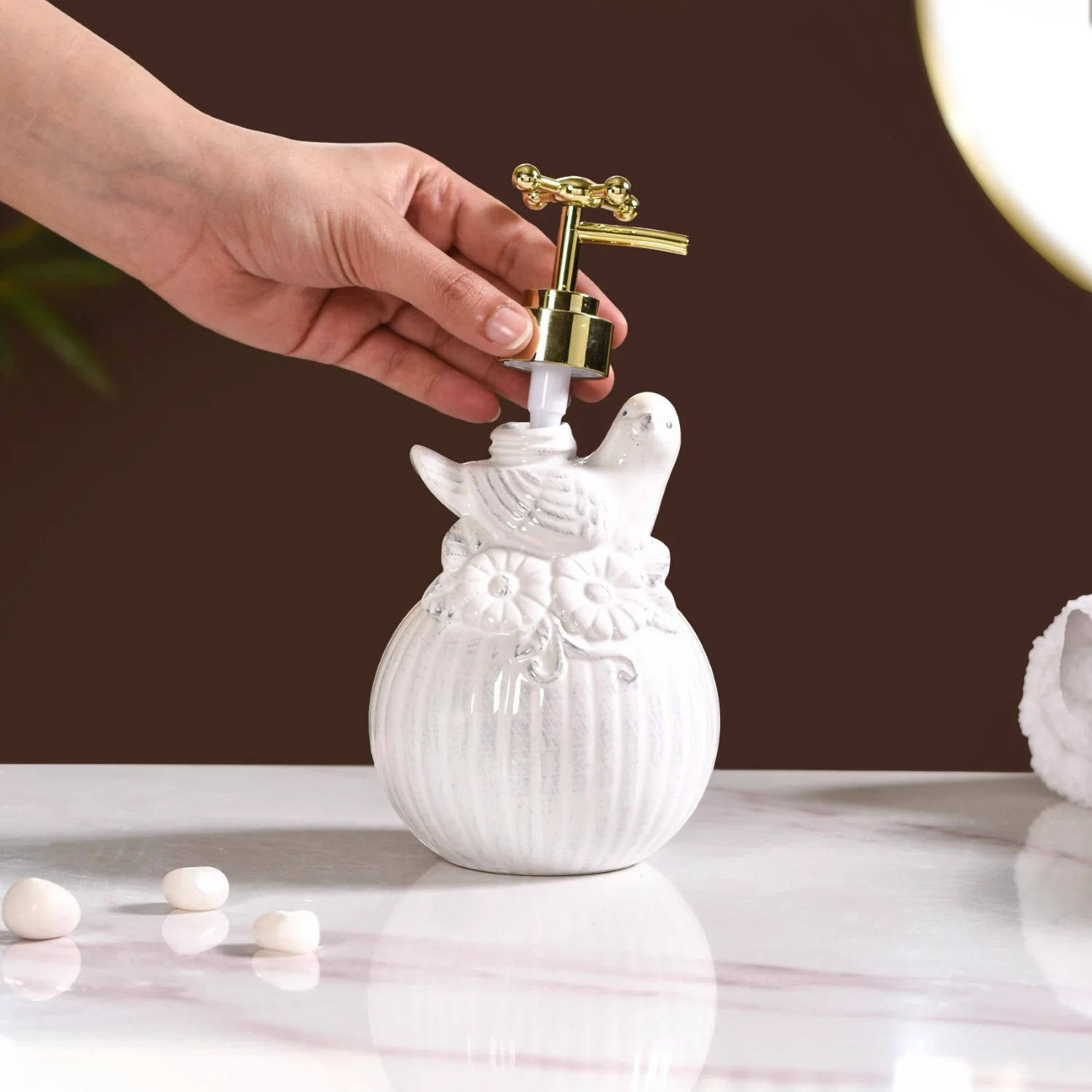 Ceramic Birdy Liquid Dispenser White - Image 2