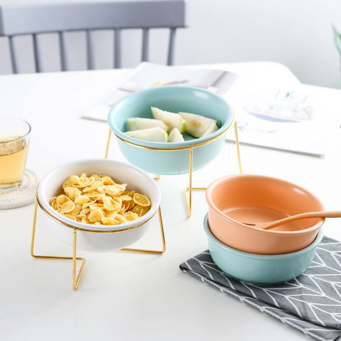 Ceramic Bowl With Metal Stand White 800 ml - Image 3