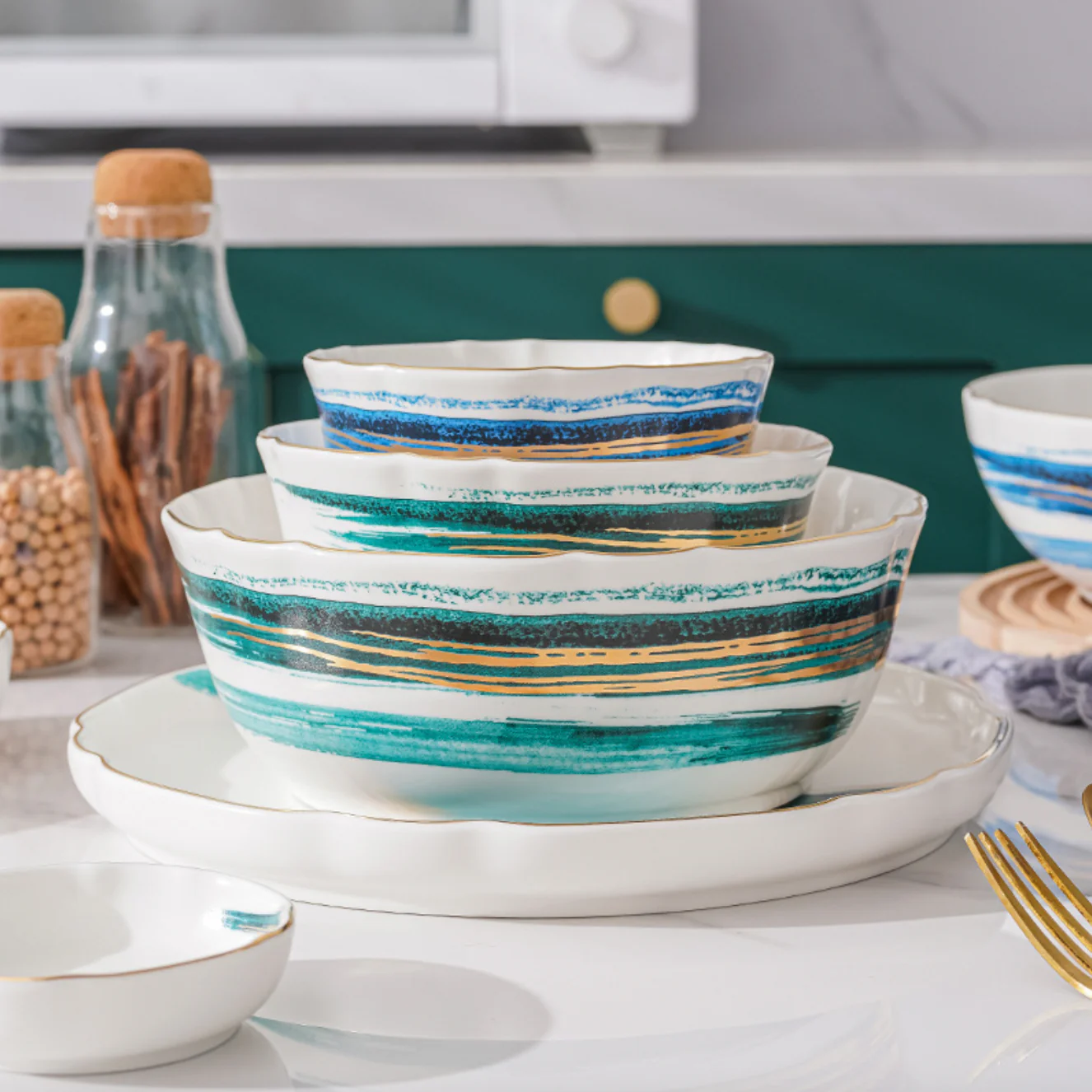 Ceramic Bowl With Wavy Rim 300 ml - Image 12