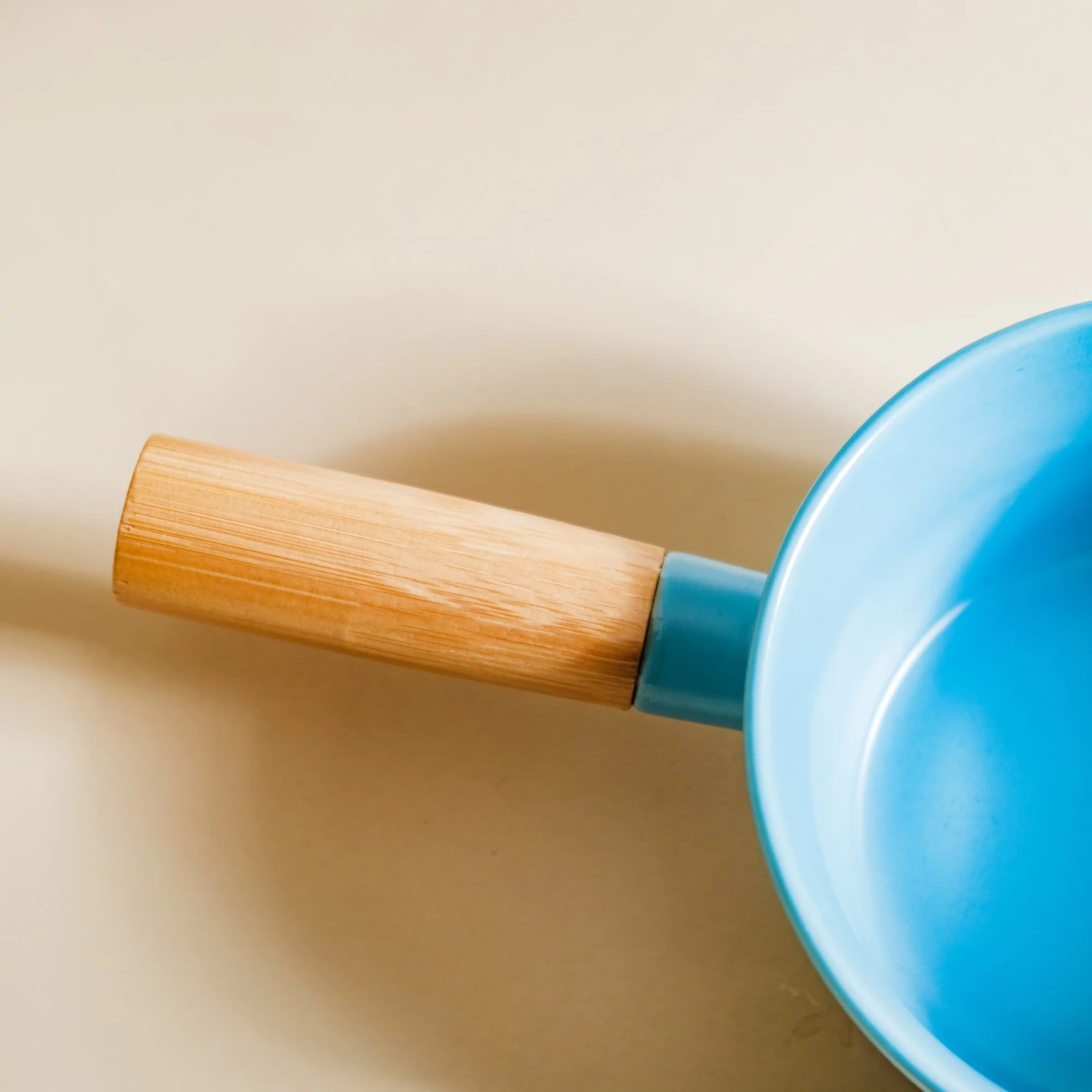 Ceramic Bowl With Wooden Handle Blue 450 ml - Image 11