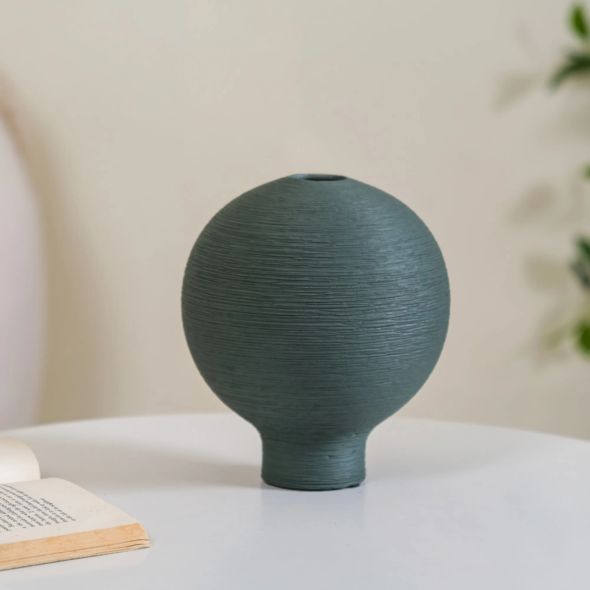 Ceramic Elegance Handcrafted Vase - Image 3