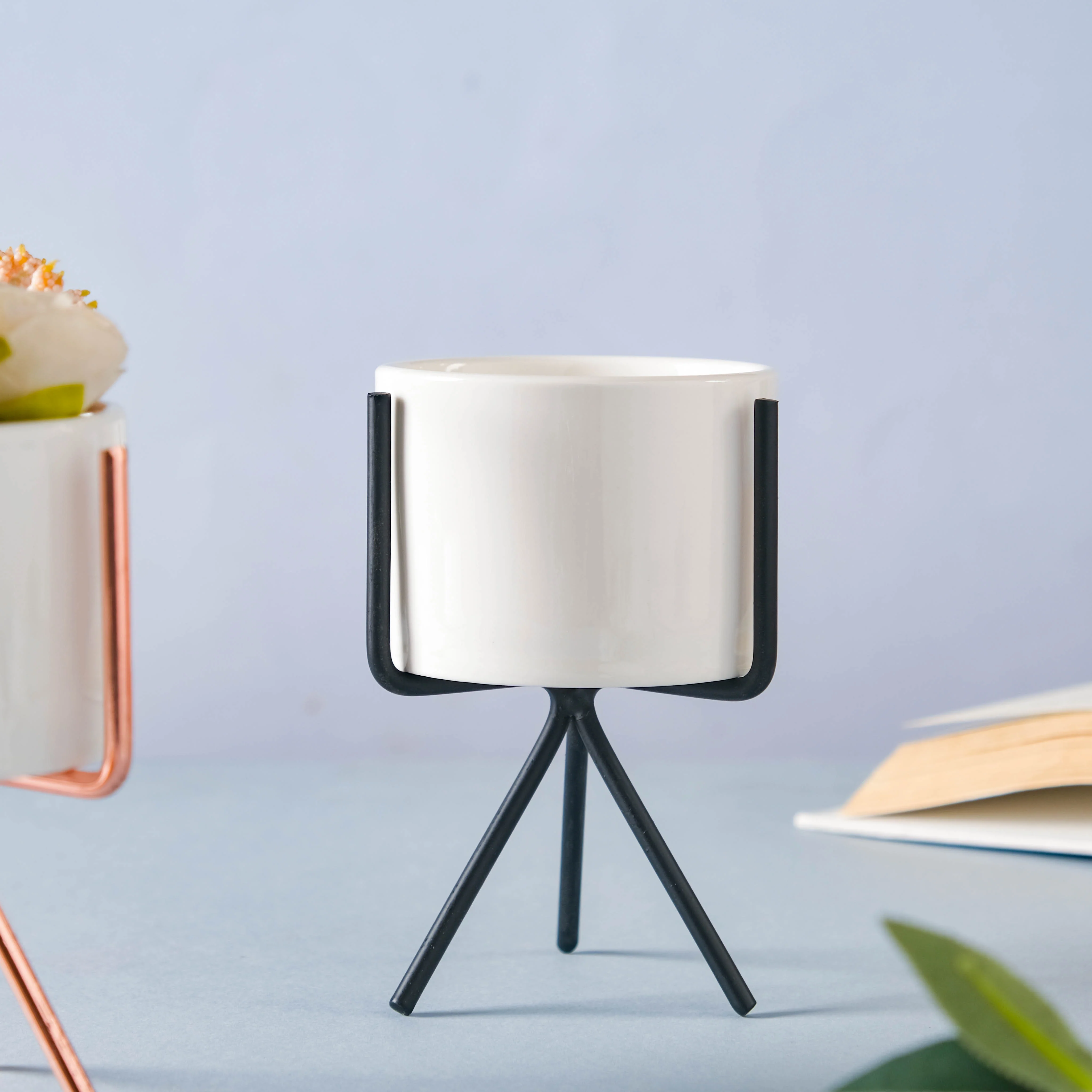 Ceramic Flower Pot with Metal Stand - Image 5