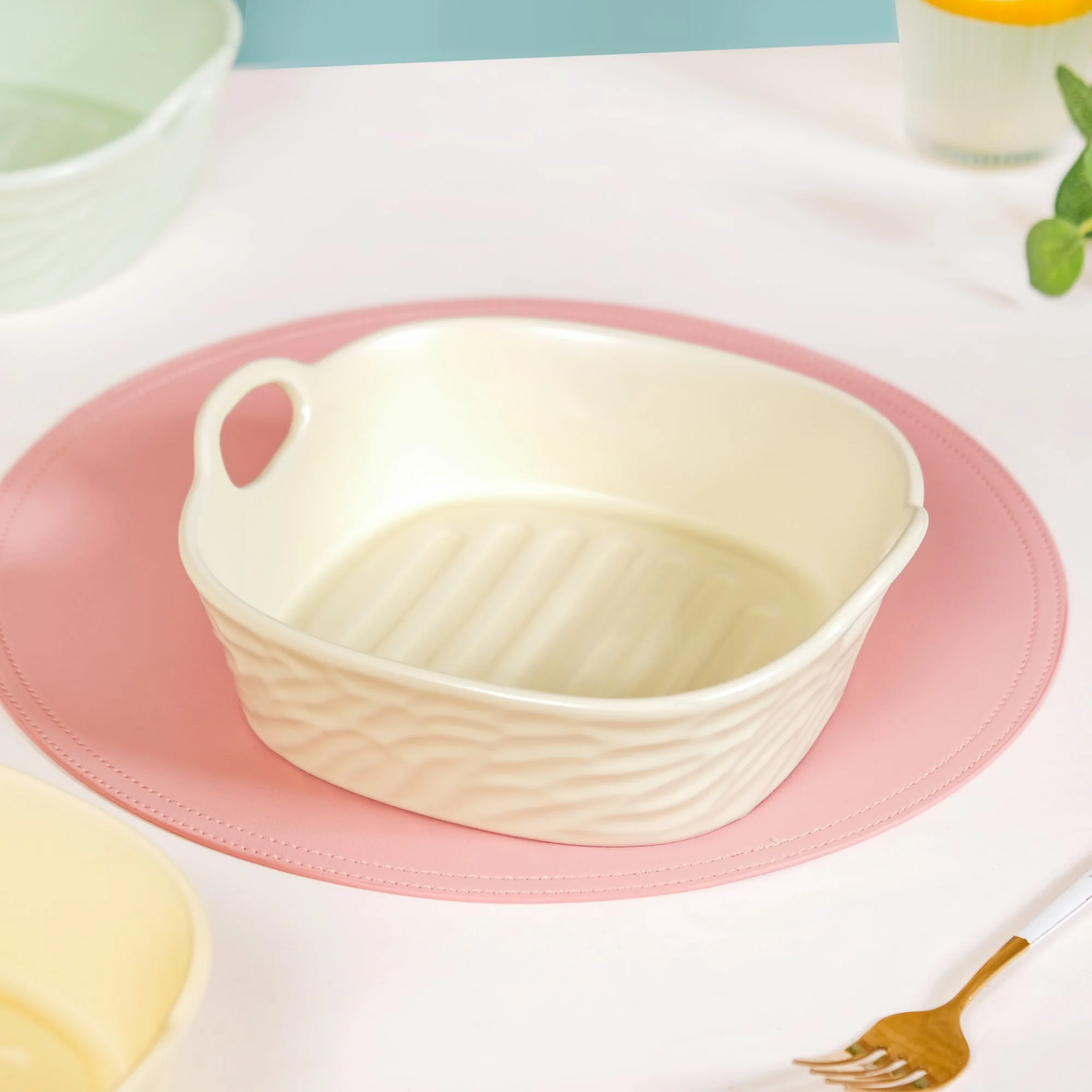 Ceramic Serving Bowl With Double Handle White 800 ml - Image 2