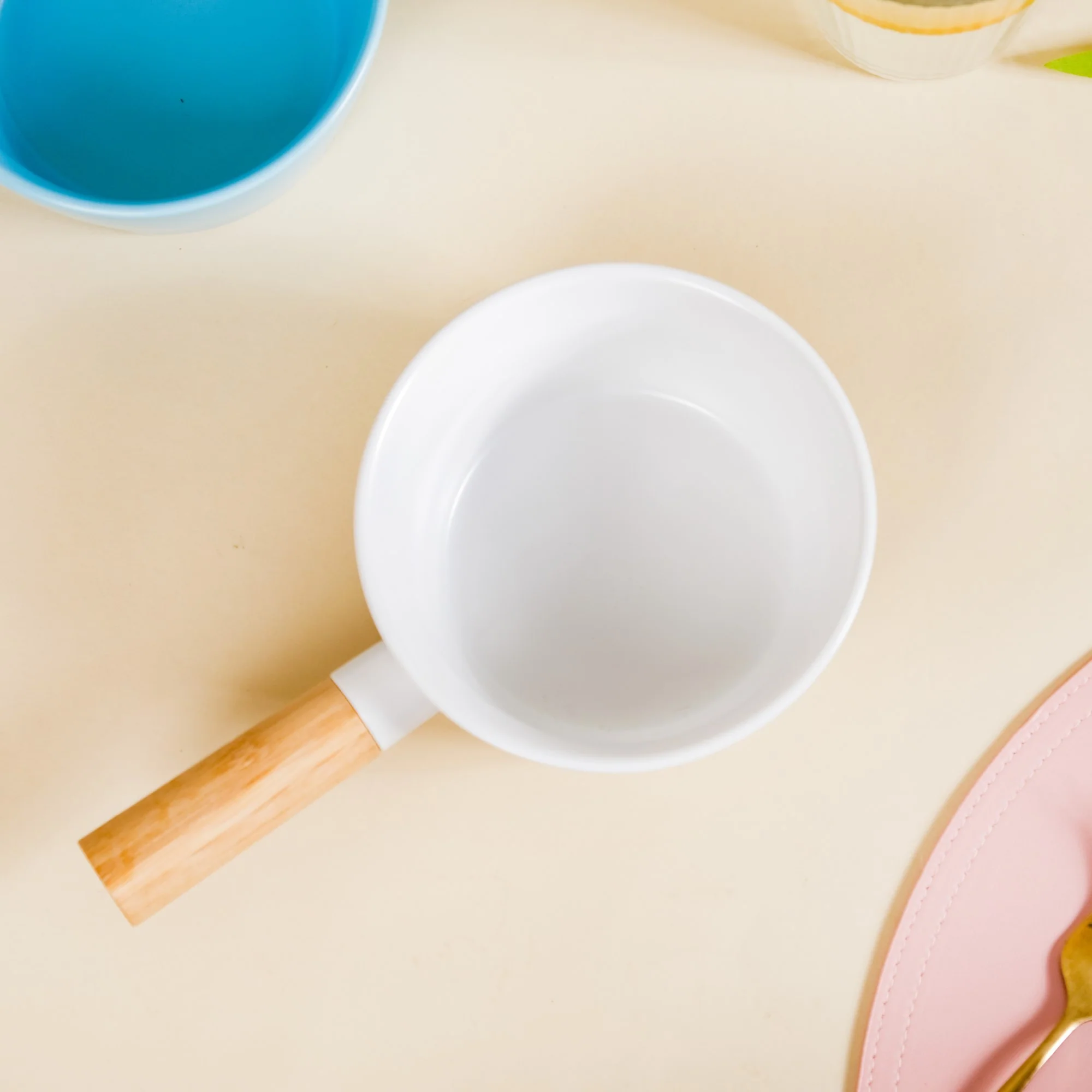 Ceramic Snack Bowl With Handle White 450 ml - Image 9