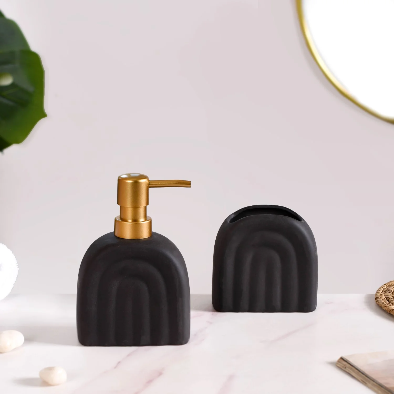 Chic Arches Ceramic Bath Set Of 2 Matte Black - Image 10