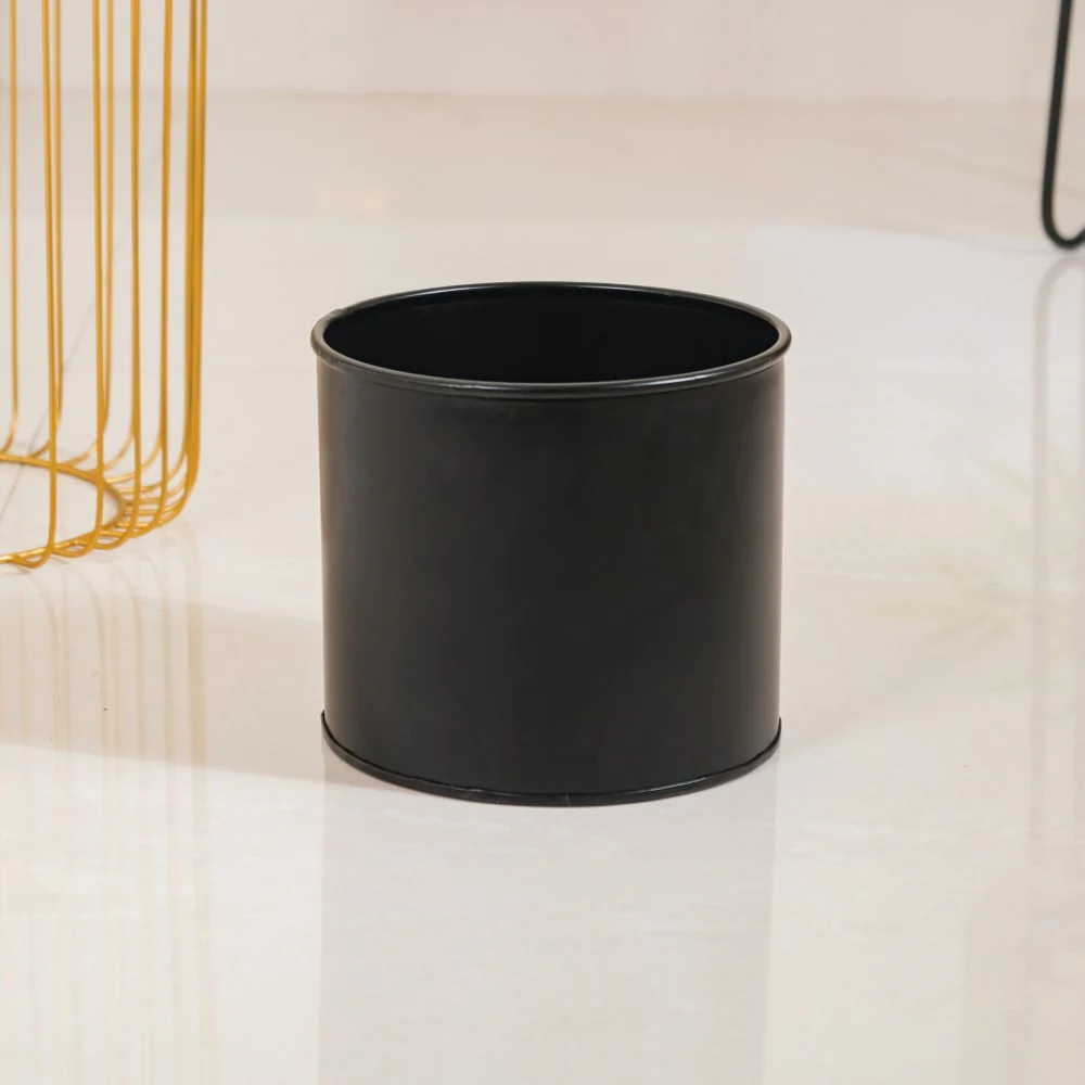 Chic Floor Planter With Gold Stand - Image 9