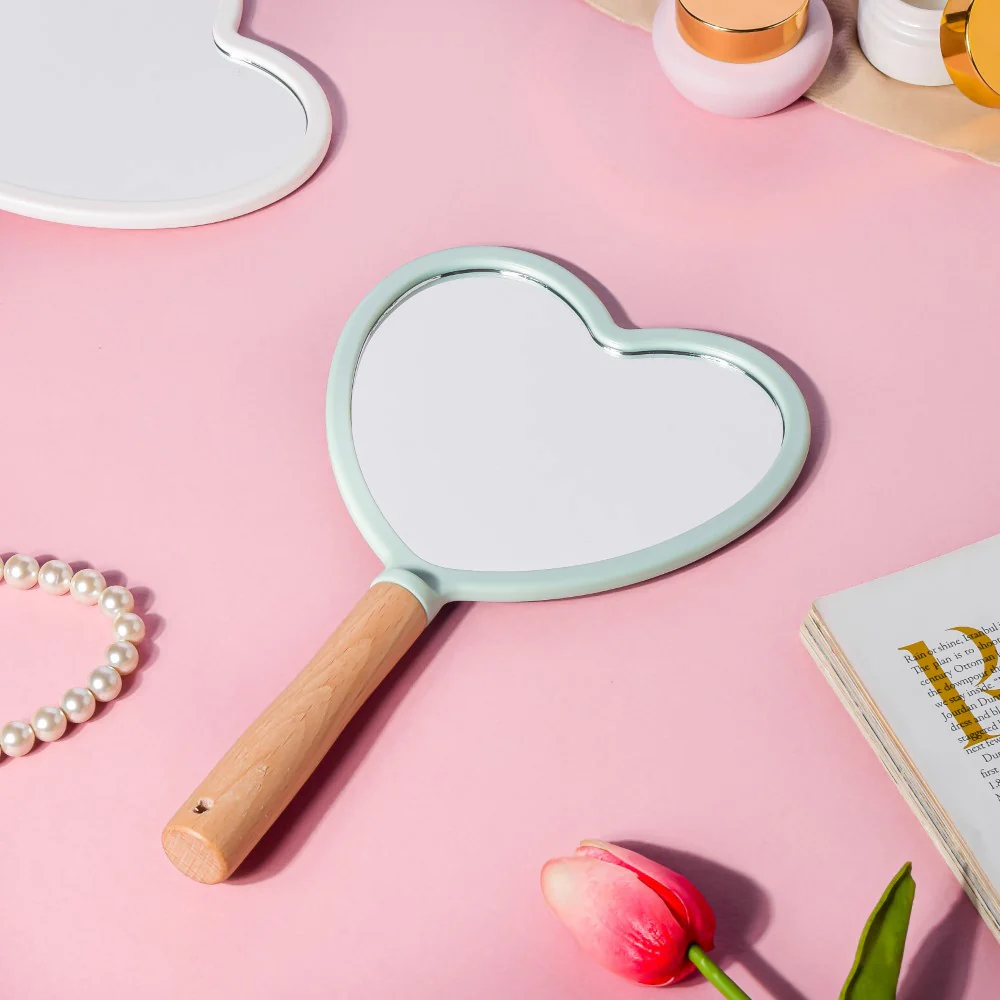 Chic Heart Hand Mirror Green