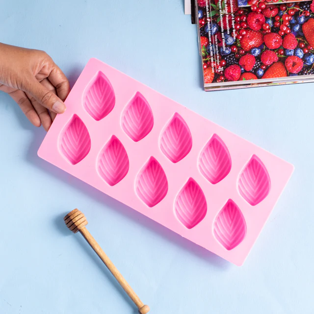 Chocolate Leaf Mould Tray - Image 3