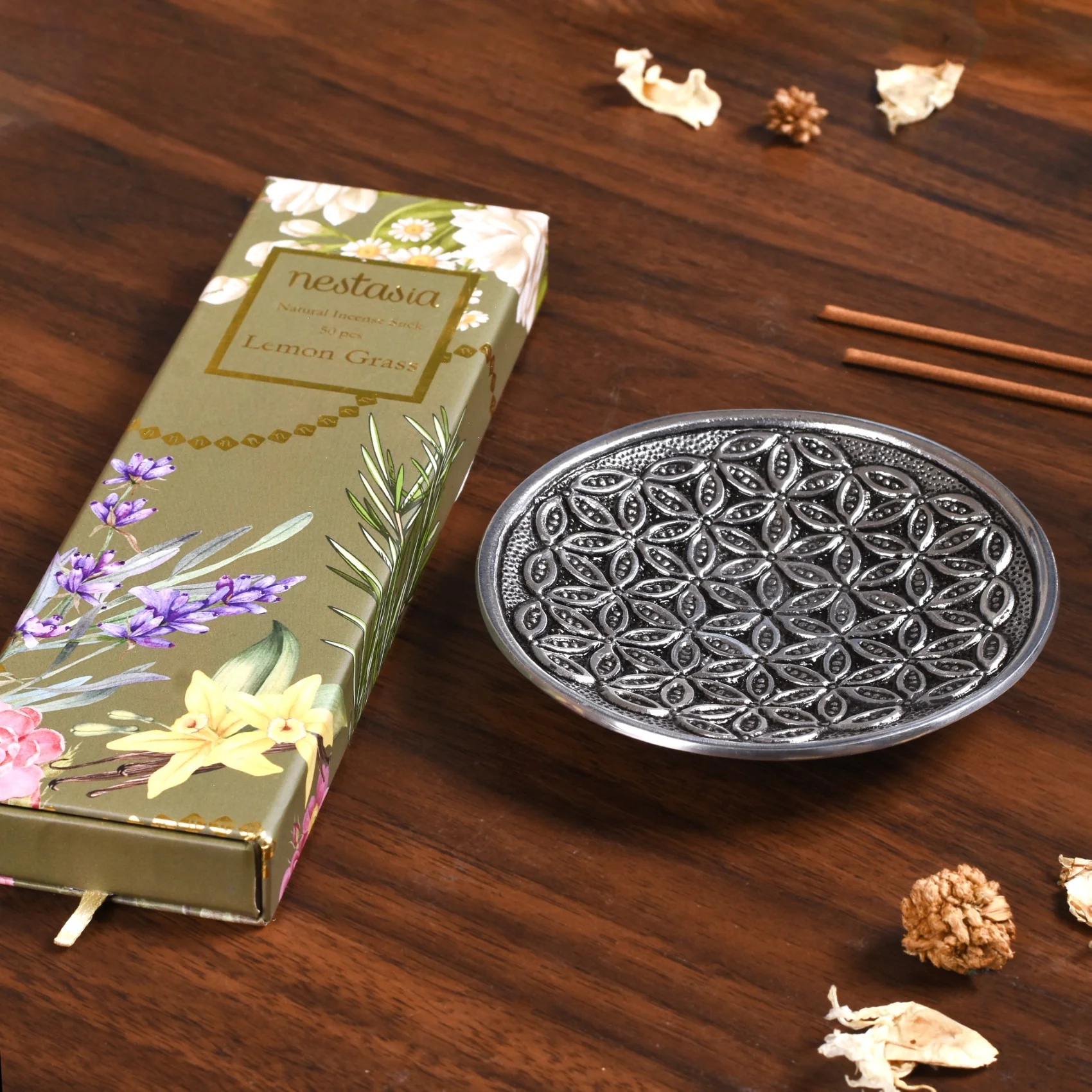 Circle Of Life Engraved Incense Holder With Lemon Grass Incense Sticks - Image 3