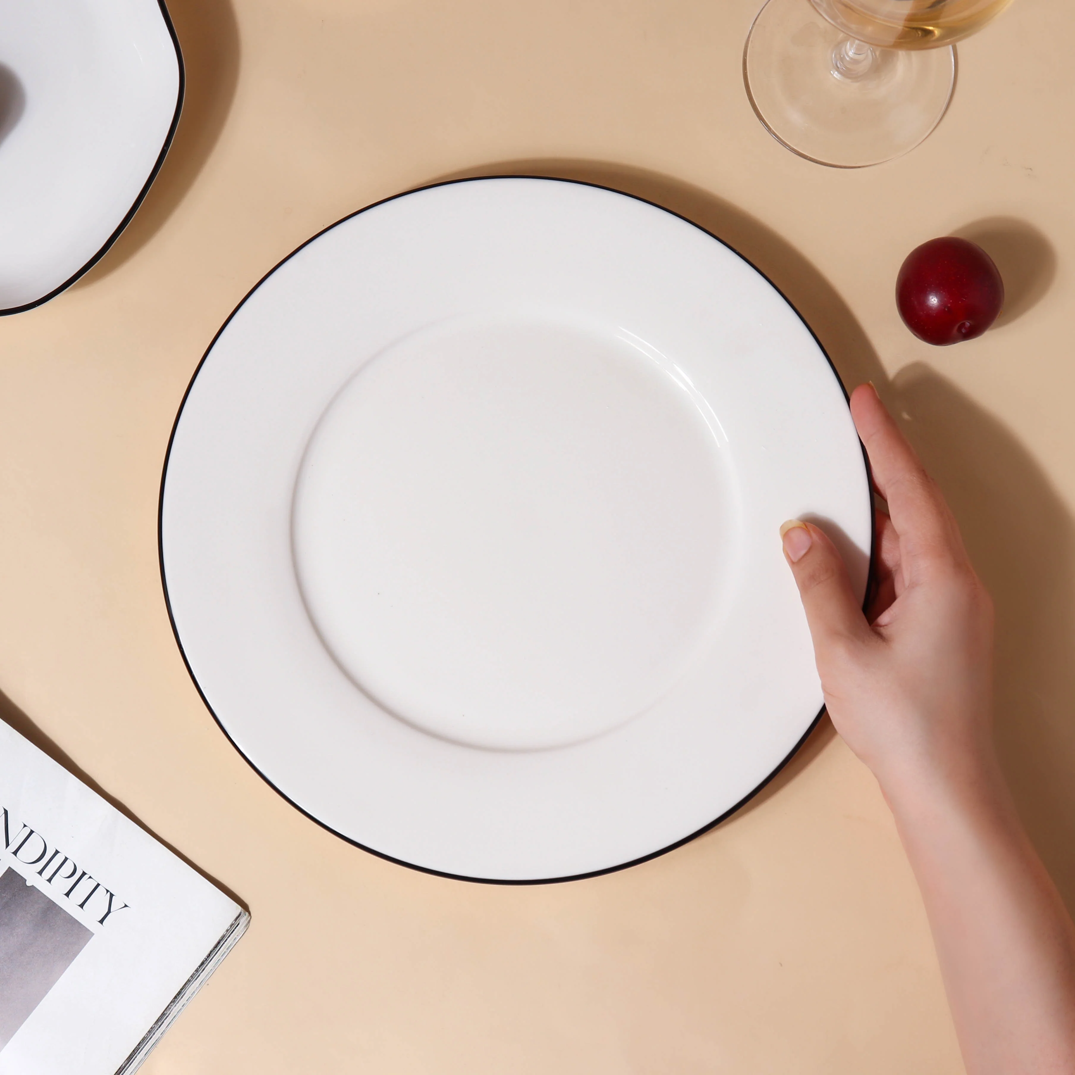 Classic White 36 Piece Dinner Set For 8 - Image 9