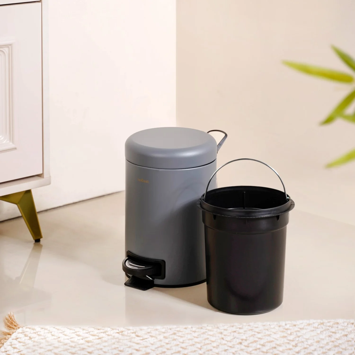 Clean Curve Dustbin With Removable Bucket Grey 3000ml - Image 10