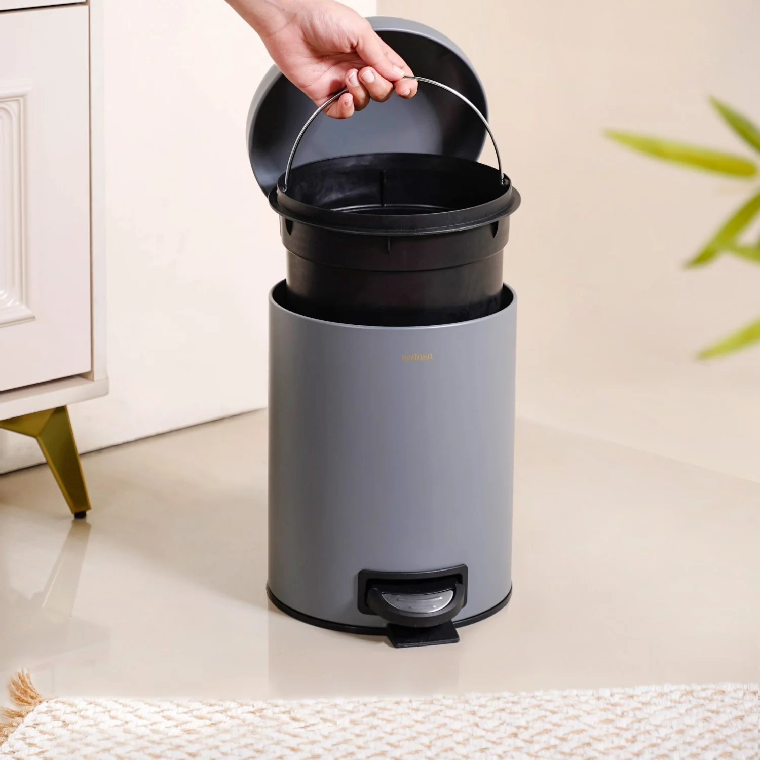 Clean Curve Metal Dustbin With Removable Bucket Grey 5000ml - Image 3