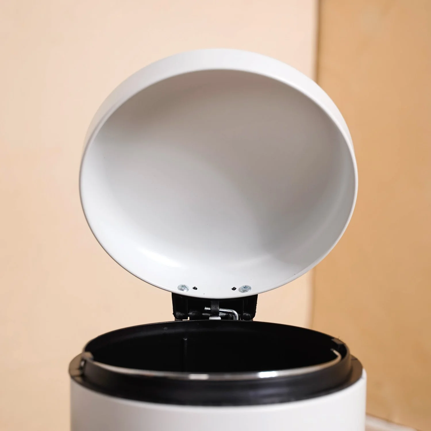 Clean Curve Pedal Operated Metal Dustbin With Bucket White 3000ml - Image 6