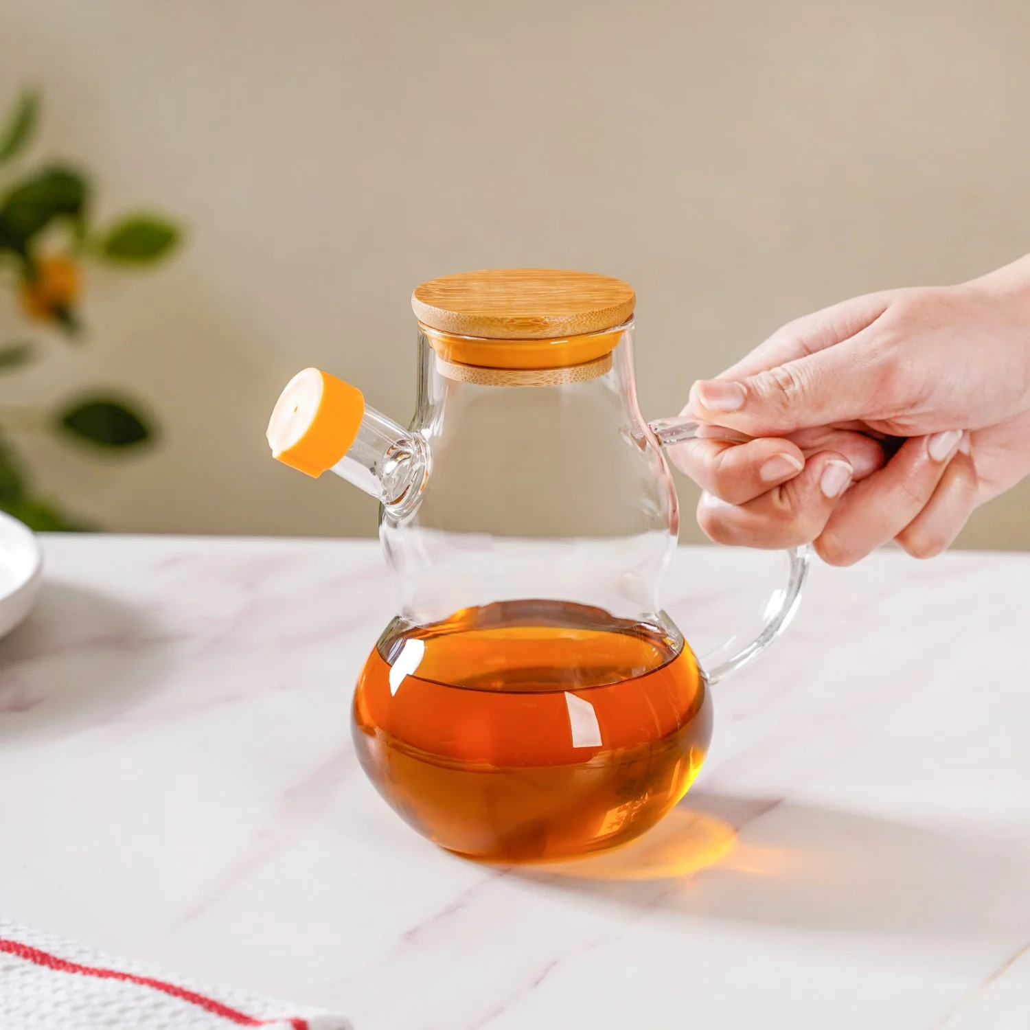 Clear Glass Oil Dispenser With Lid Set Of 2 500ml - Image 3