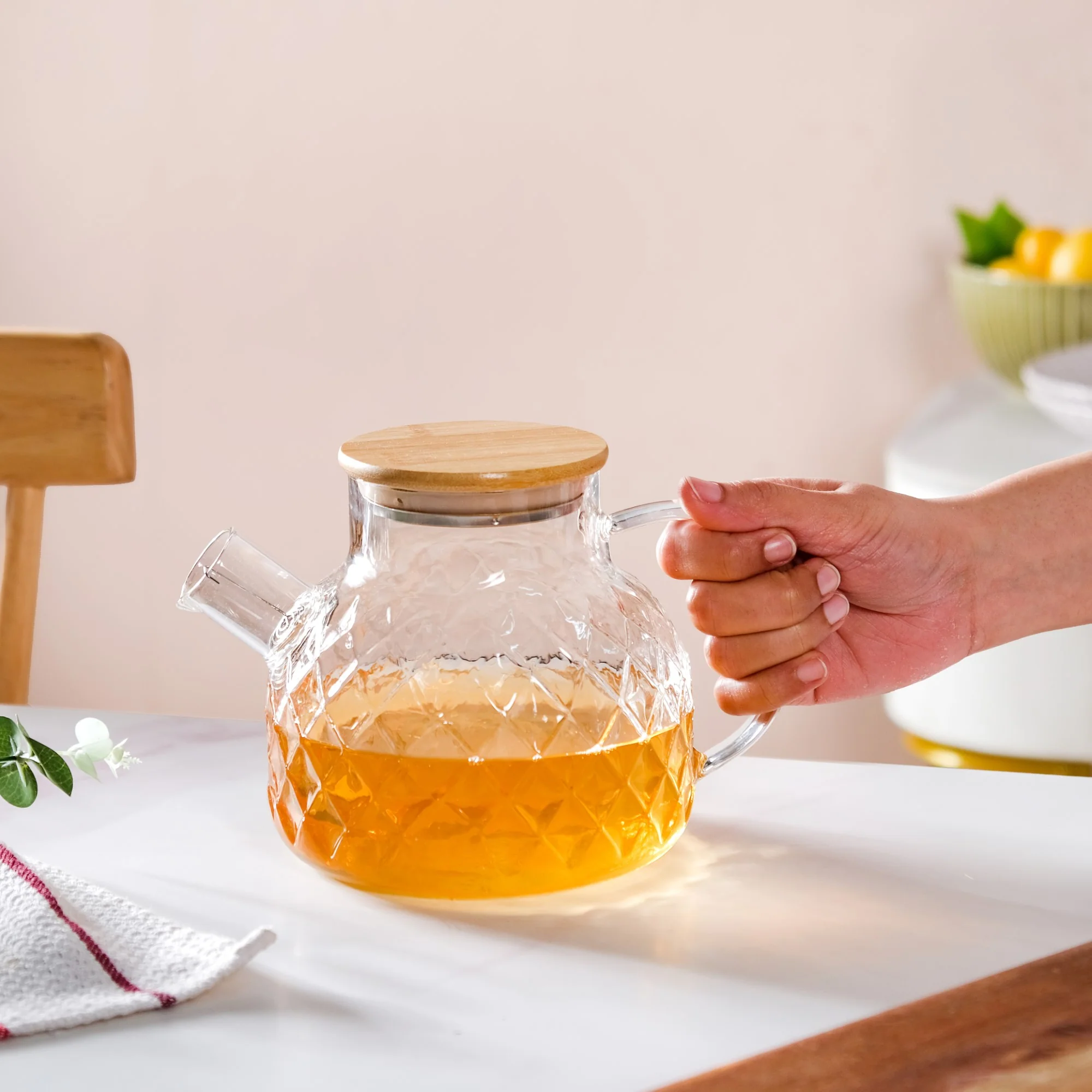 Clear Luxe Diamond Borosilicate Glass Jug 1000ml - Image 2