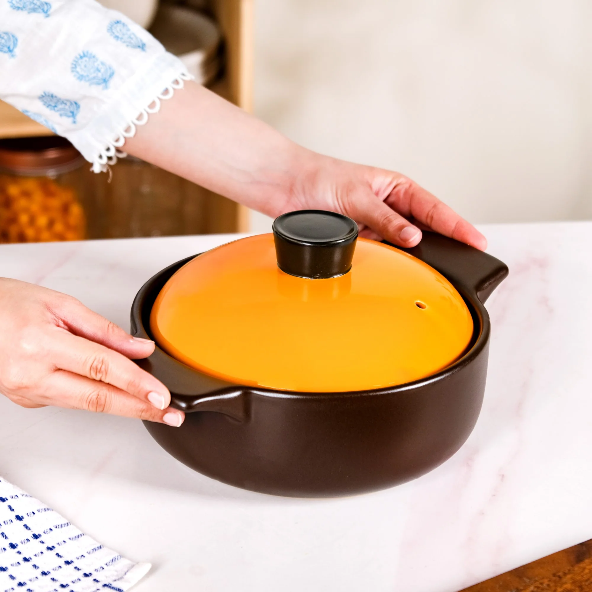 Clementine Ceramic Tureen Cooking Pot With Lid 2300ml - Image 2