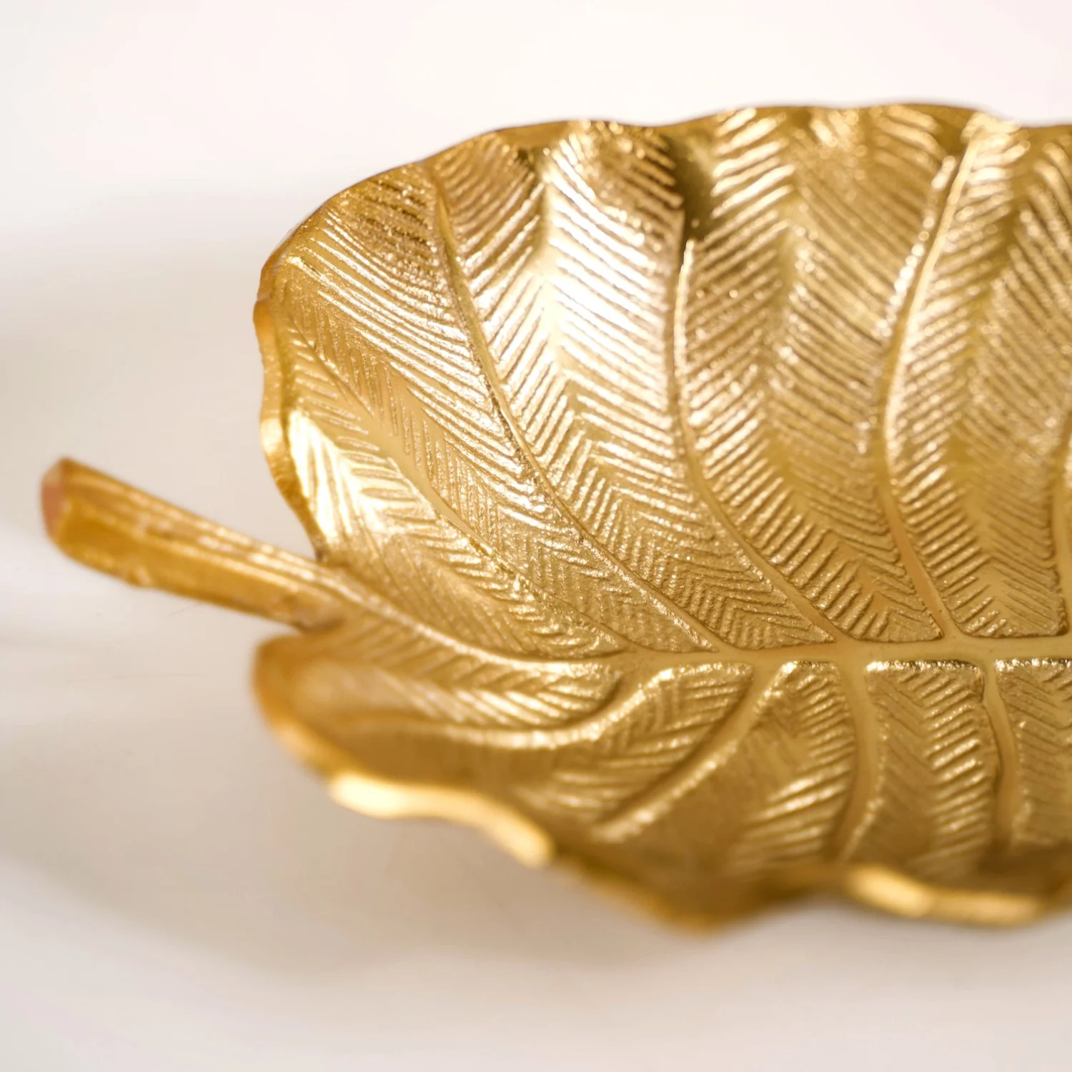 Colocasia Leaf Trinket Tray Gold Set Of 2 - Image 7