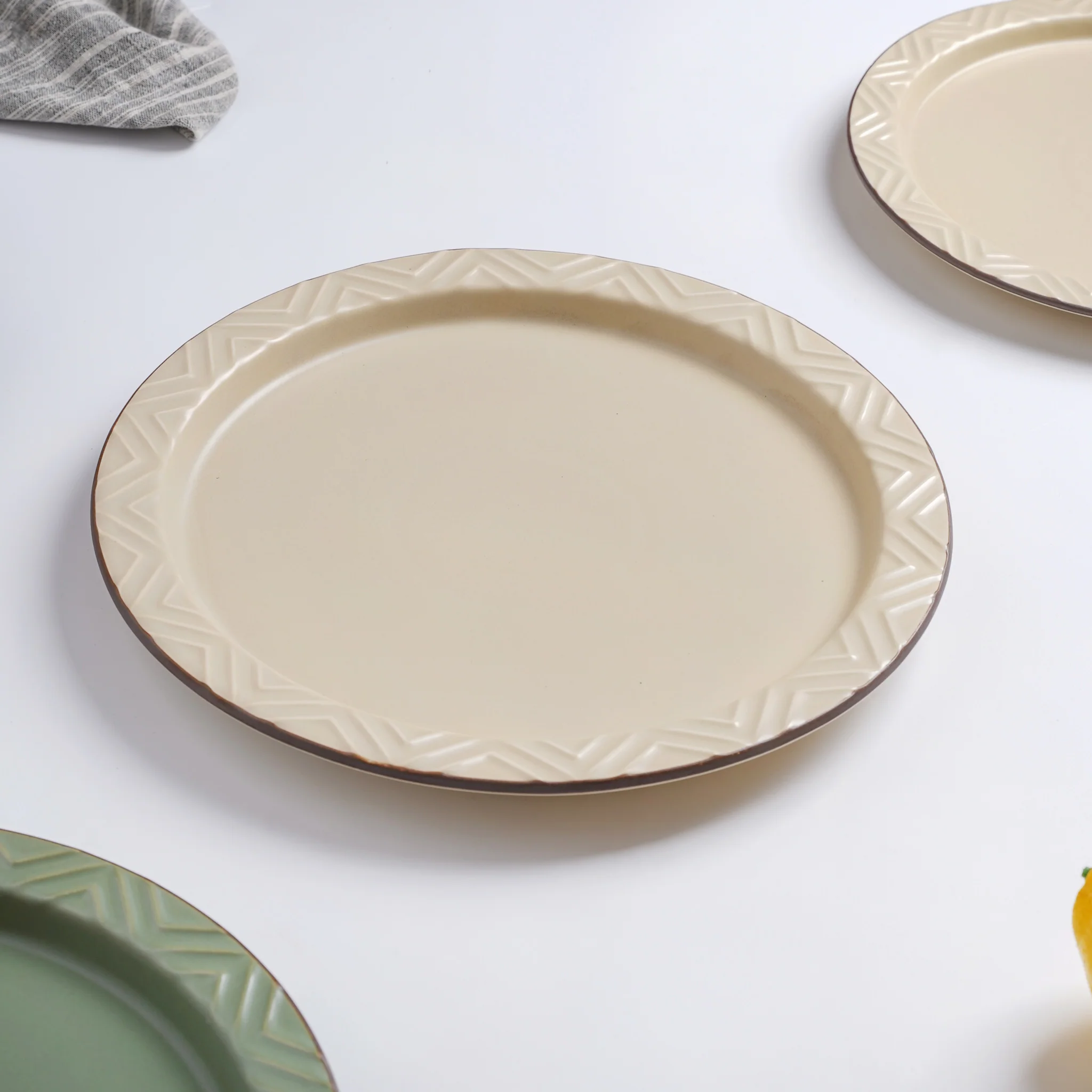 Coloured Dinner Plate - Image 12