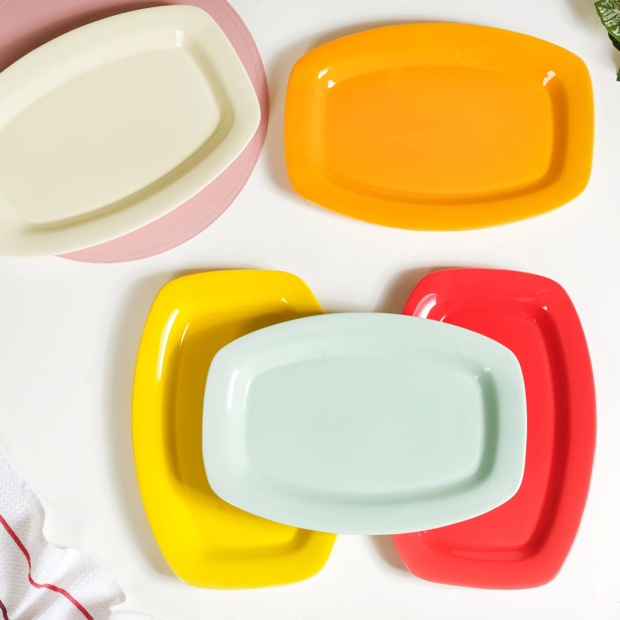 Colourful Trays - Image 11