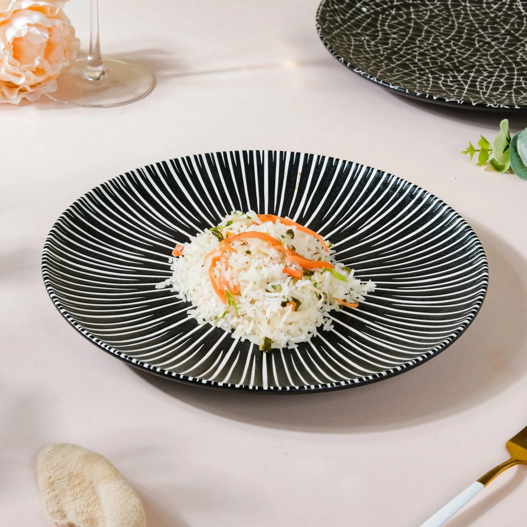 Contemporary Striped Ceramic Dinner Plate Black 9.5 Inch - Image 4