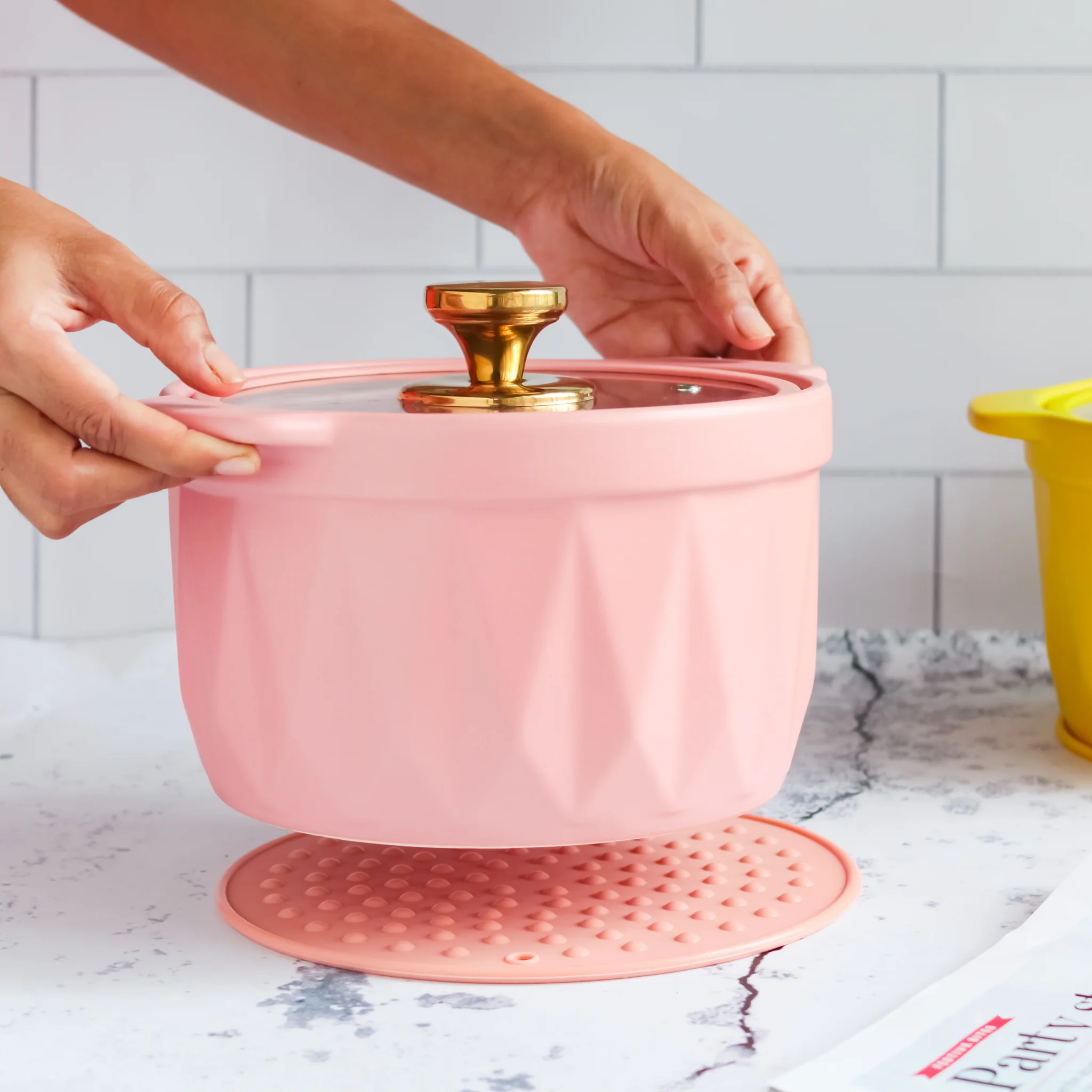 Cooking Pot with Lid Pink - Image 2