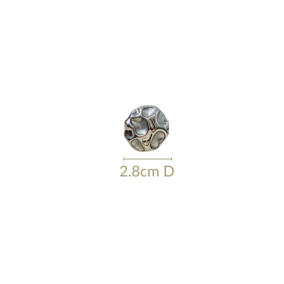 Cosmic Craters Studs Silver - Image 3