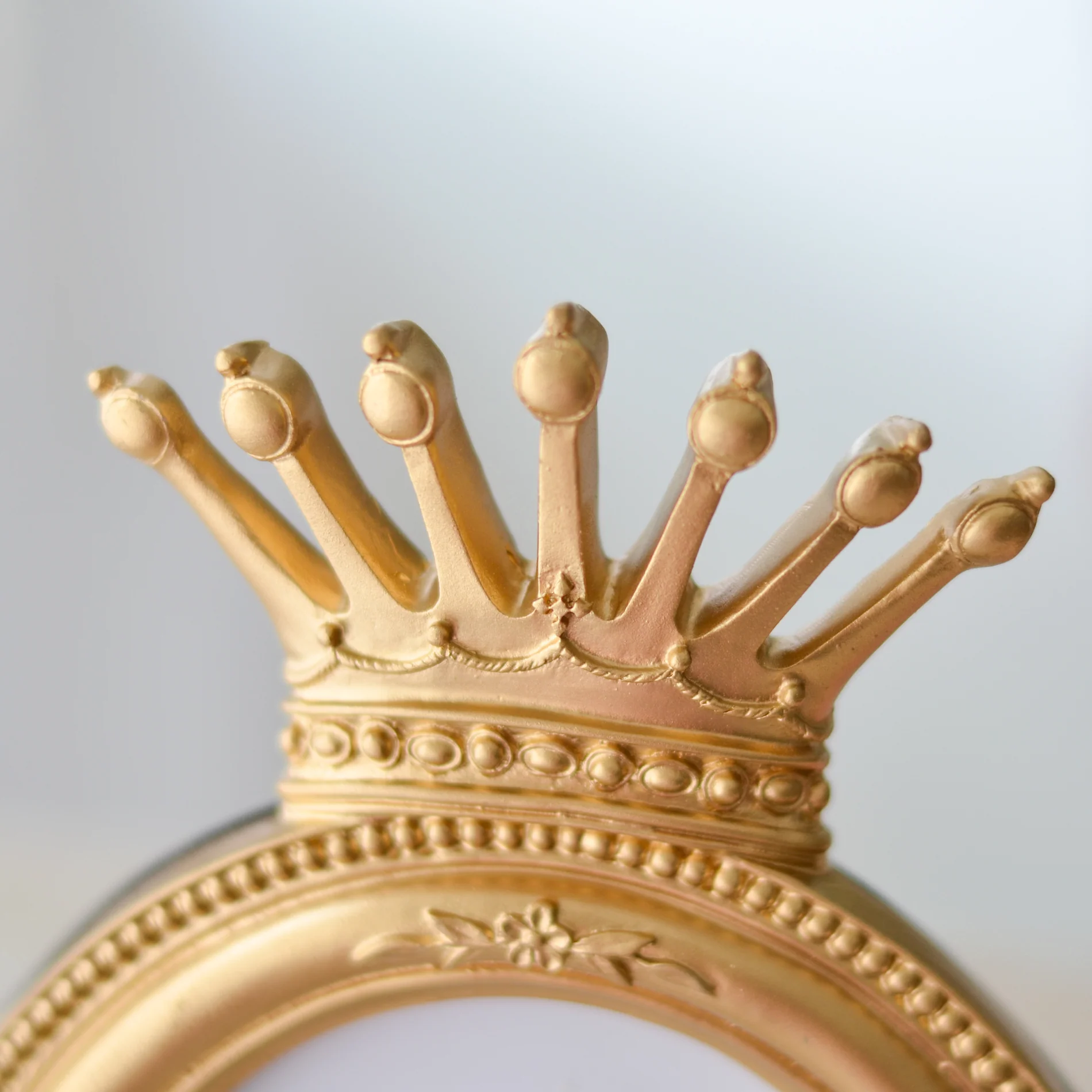 Crown Photo Frame - Image 4