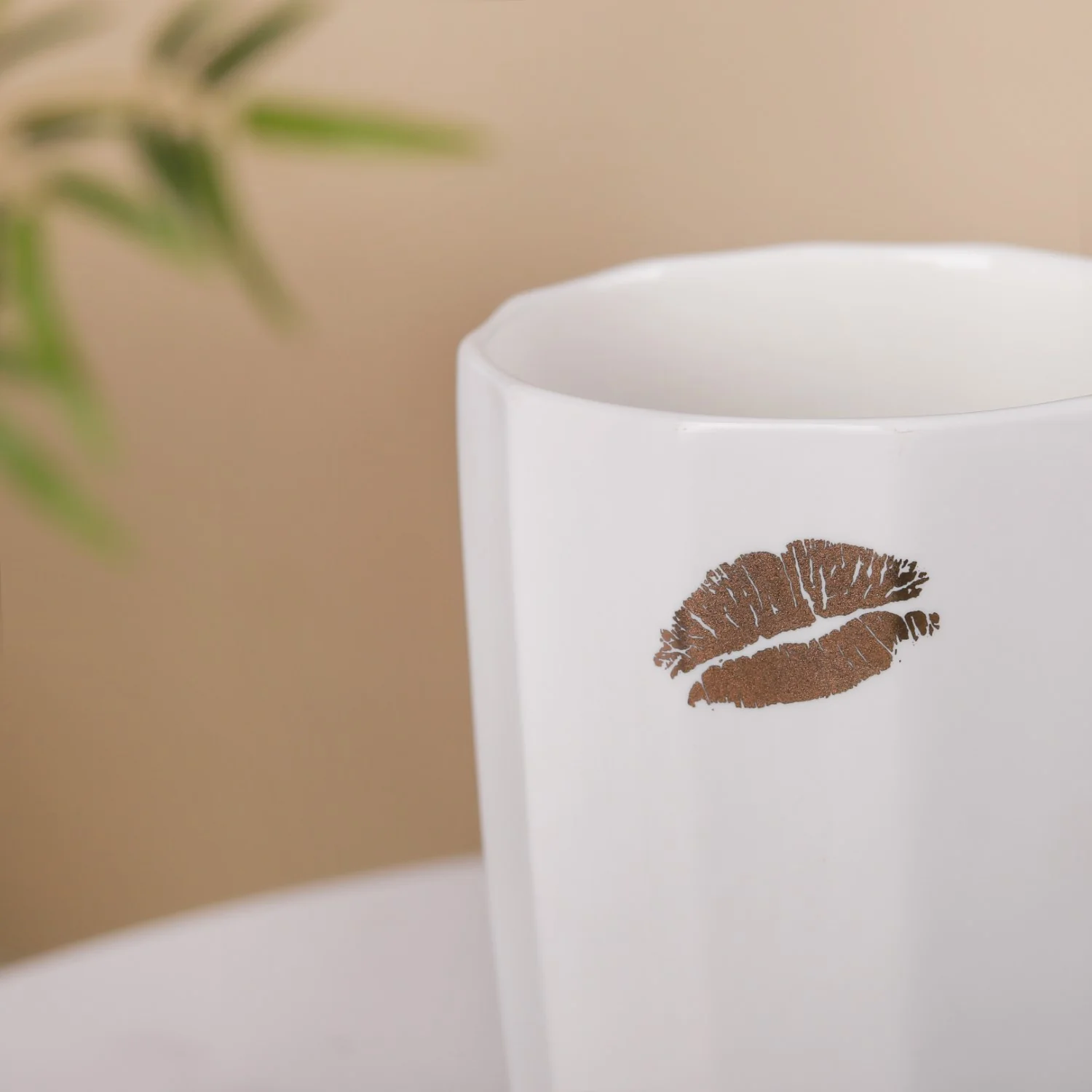 Cup With Lid and Spoon - Image 6