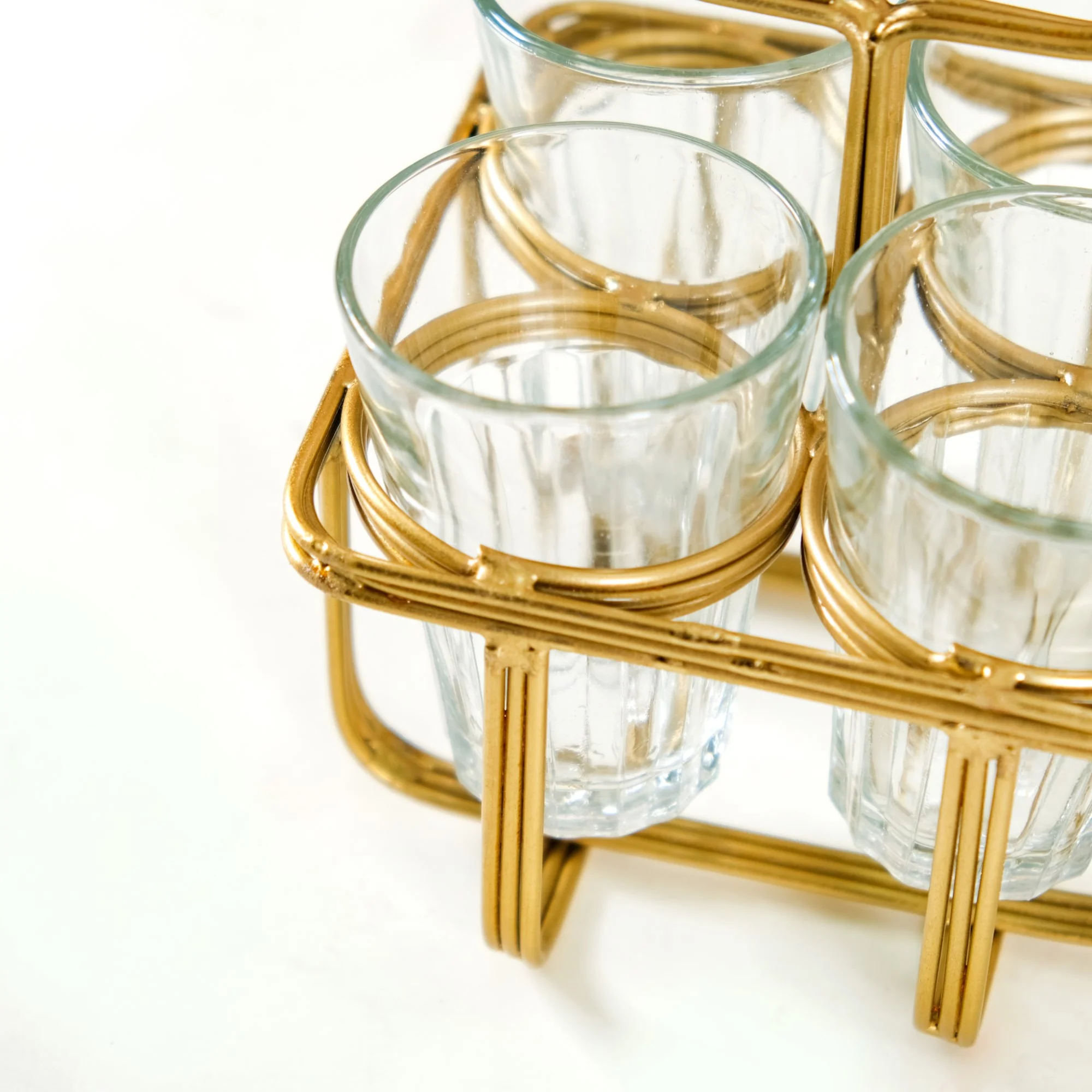 Cutting Chai Glass Set Of 4 With Gold Metal Stand - Image 4