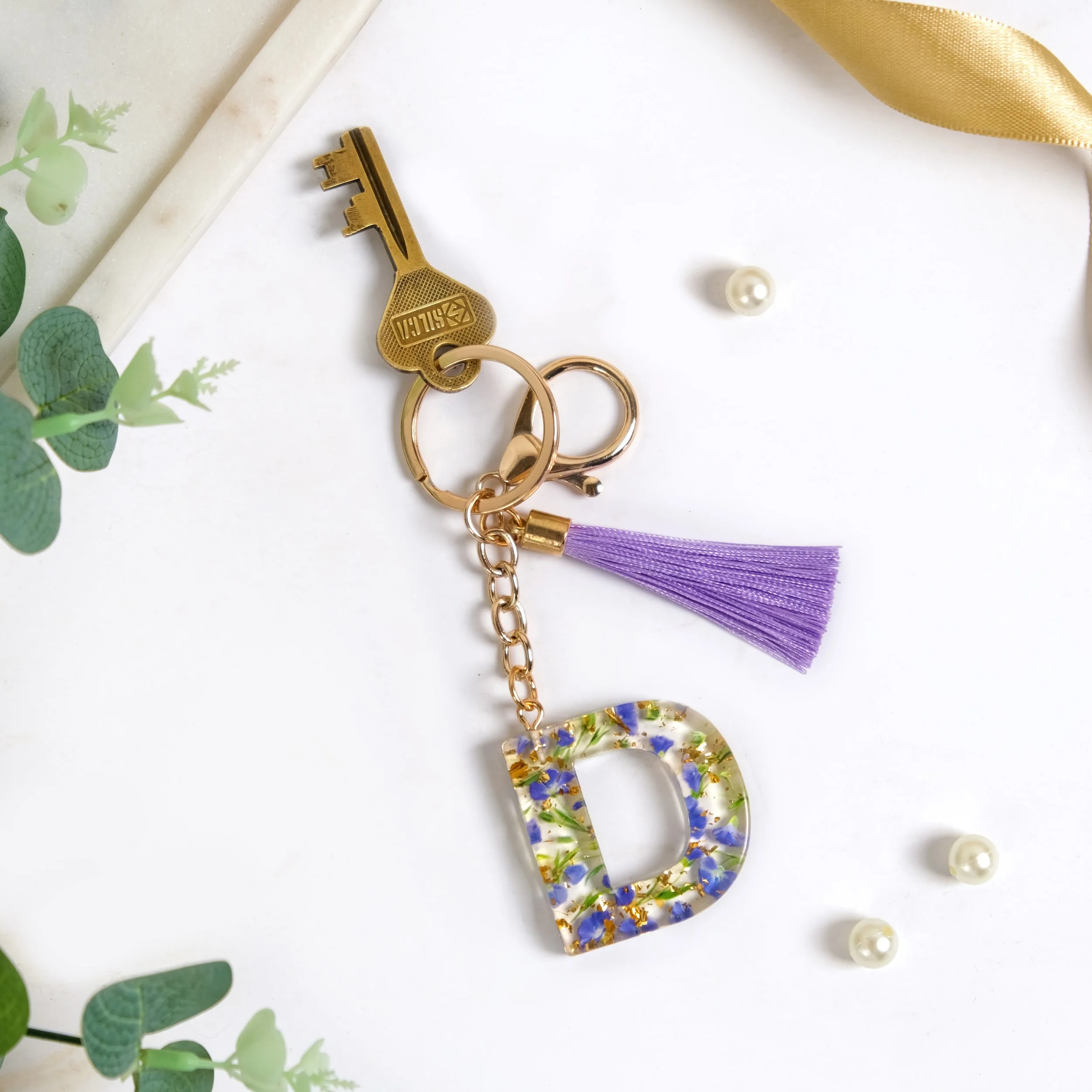 Dainty And Dreamy D Dual Hook Keychain - Image 8