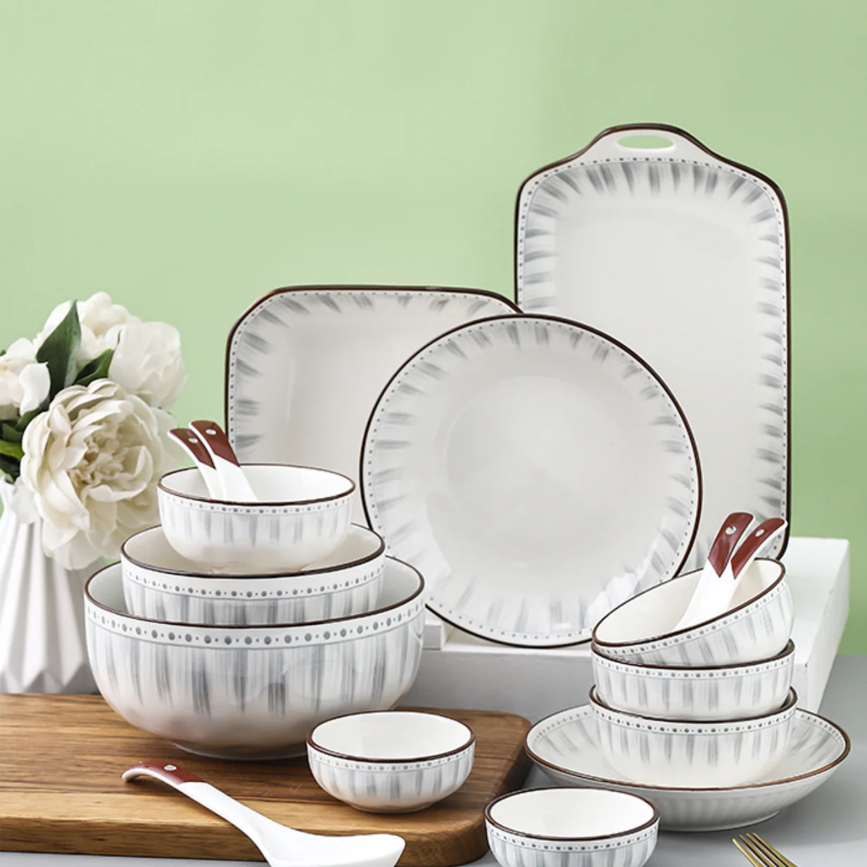 Dainty Patterned Pasta Dish 7 Inch - Image 8