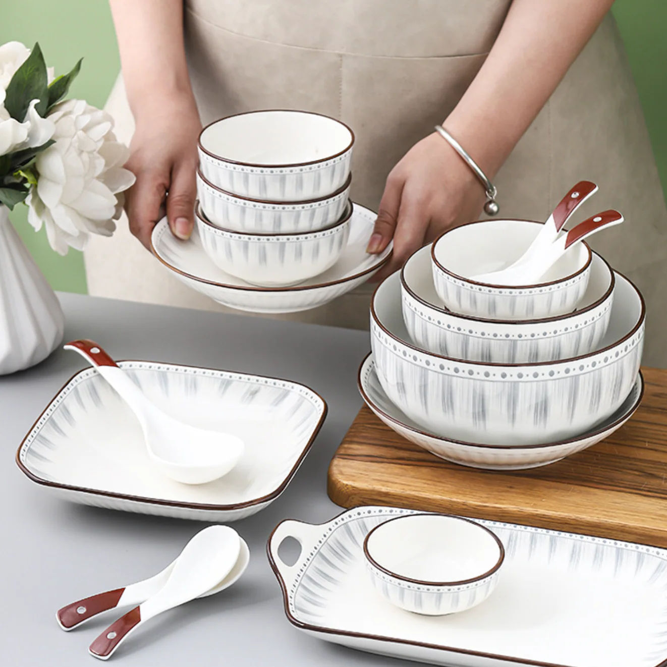 Dainty Patterned Pasta Dish 7 Inch - Image 9