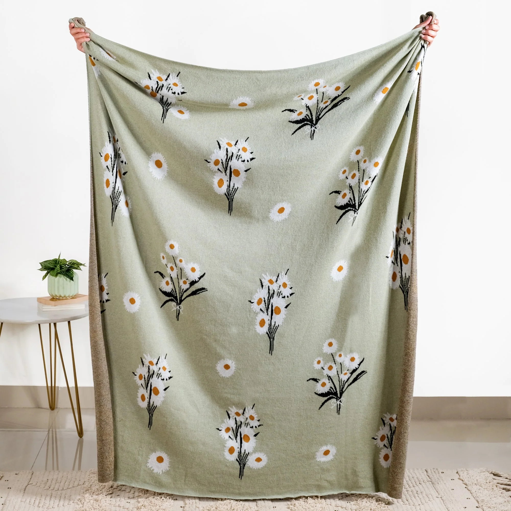 Daisy Delight Pure Cotton Throw Blanket - Image 2