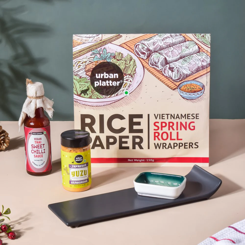 Dashi Through Snow Christmas Hamper Set Of 5 - Image 3