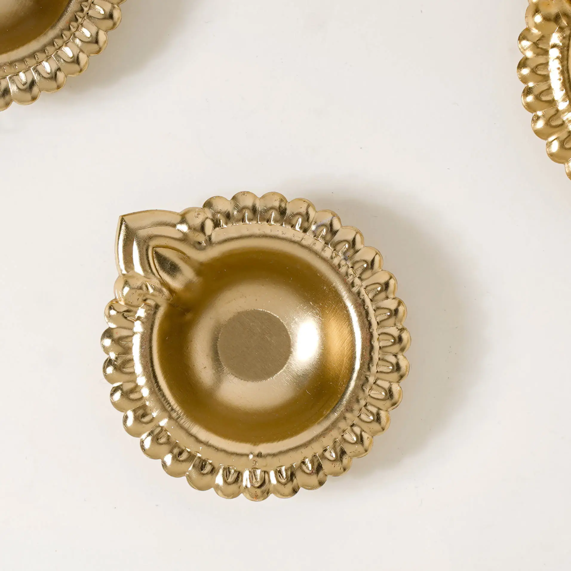 Decorative Tea Light Holder Gold Metal Reusable Set Of 11 - Image 10