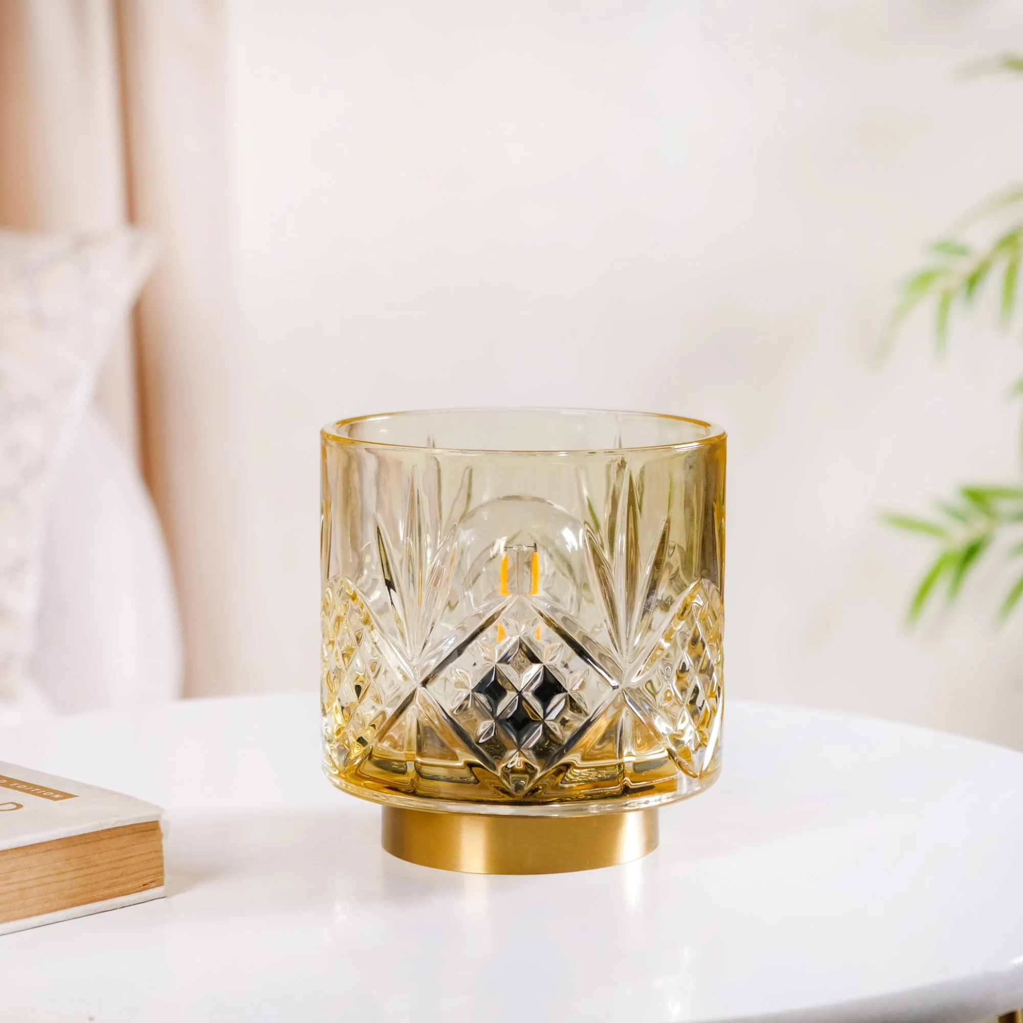 Diamond Cut Glass Decor Lamp Wireless Battery Operated - Image 2
