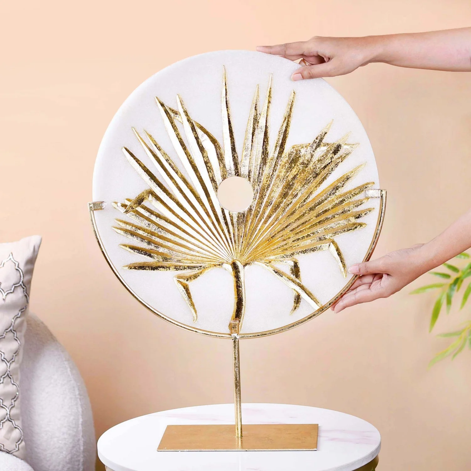 Disc Palm Leaf Luxe Table Decor - Image 3