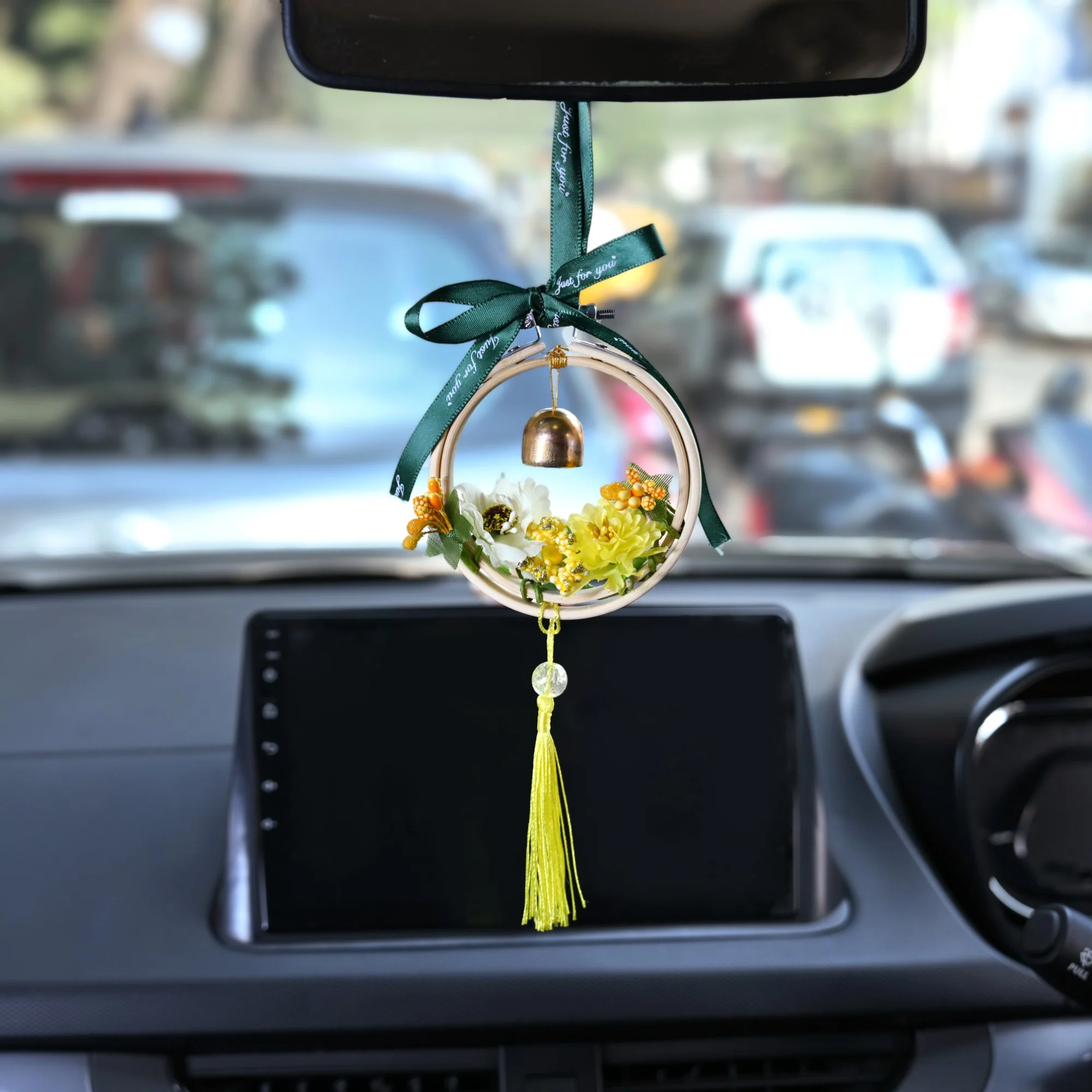 DIY Flower Car Charm For Rearview Mirror - Image 2