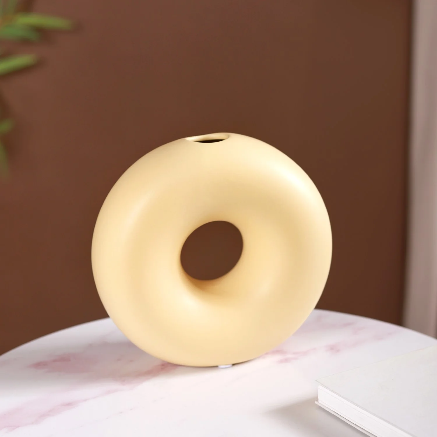 Donut Vase Pastel Yellow - Image 11