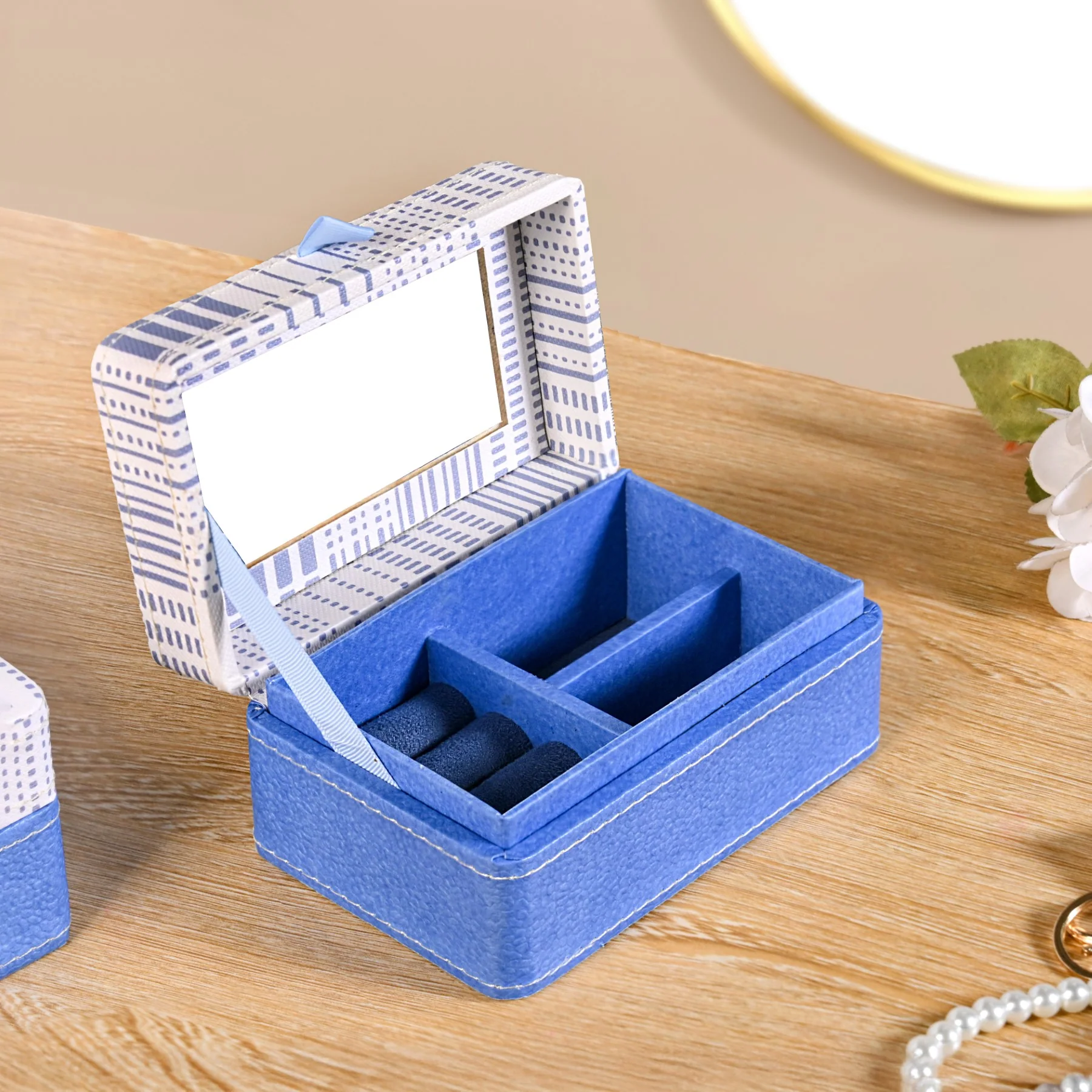 Dots And Dash Portable Jewellery Box With Mirror - Image 2