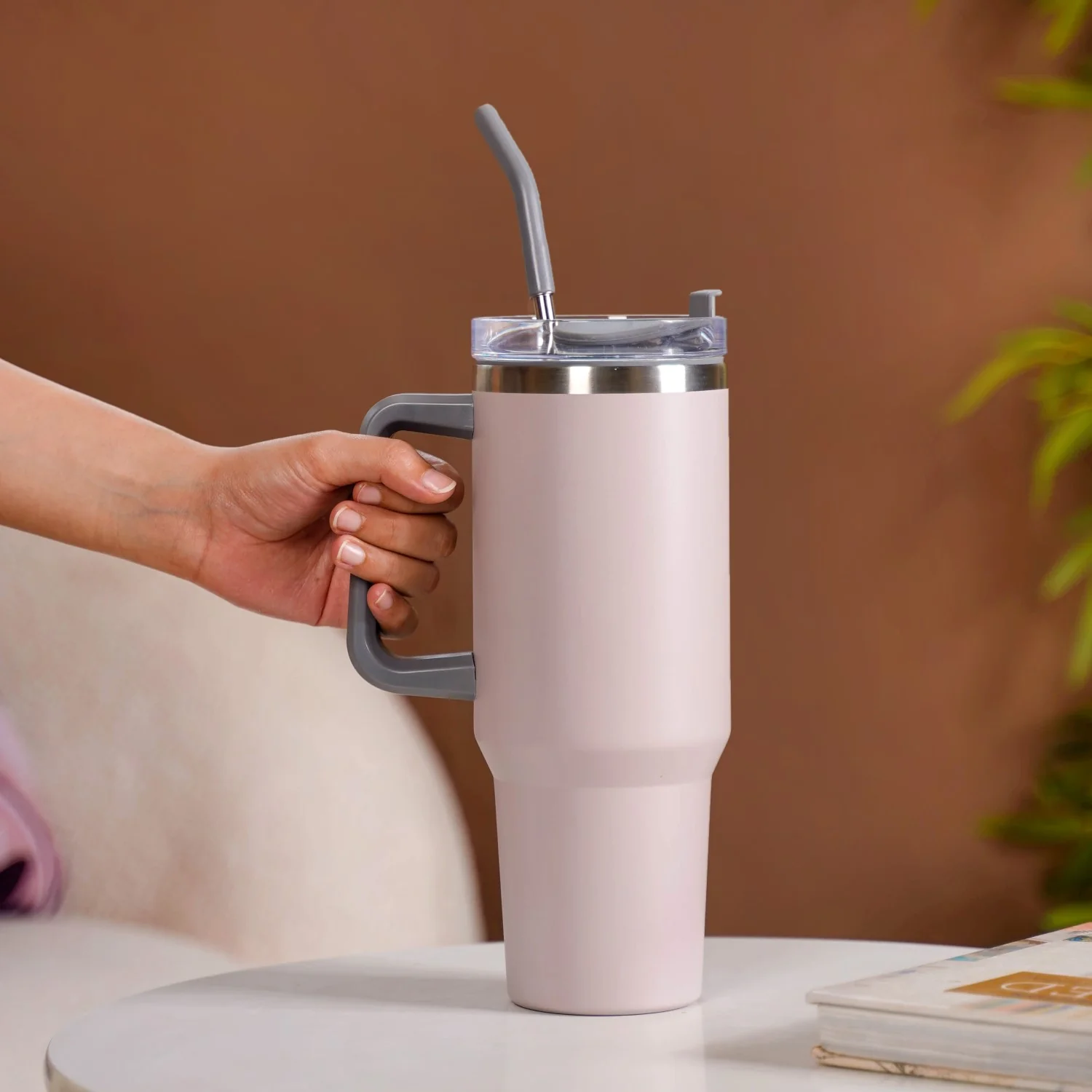 Double Wall Vacuum Insulated Sipper Bottle 1200ml - Image 3