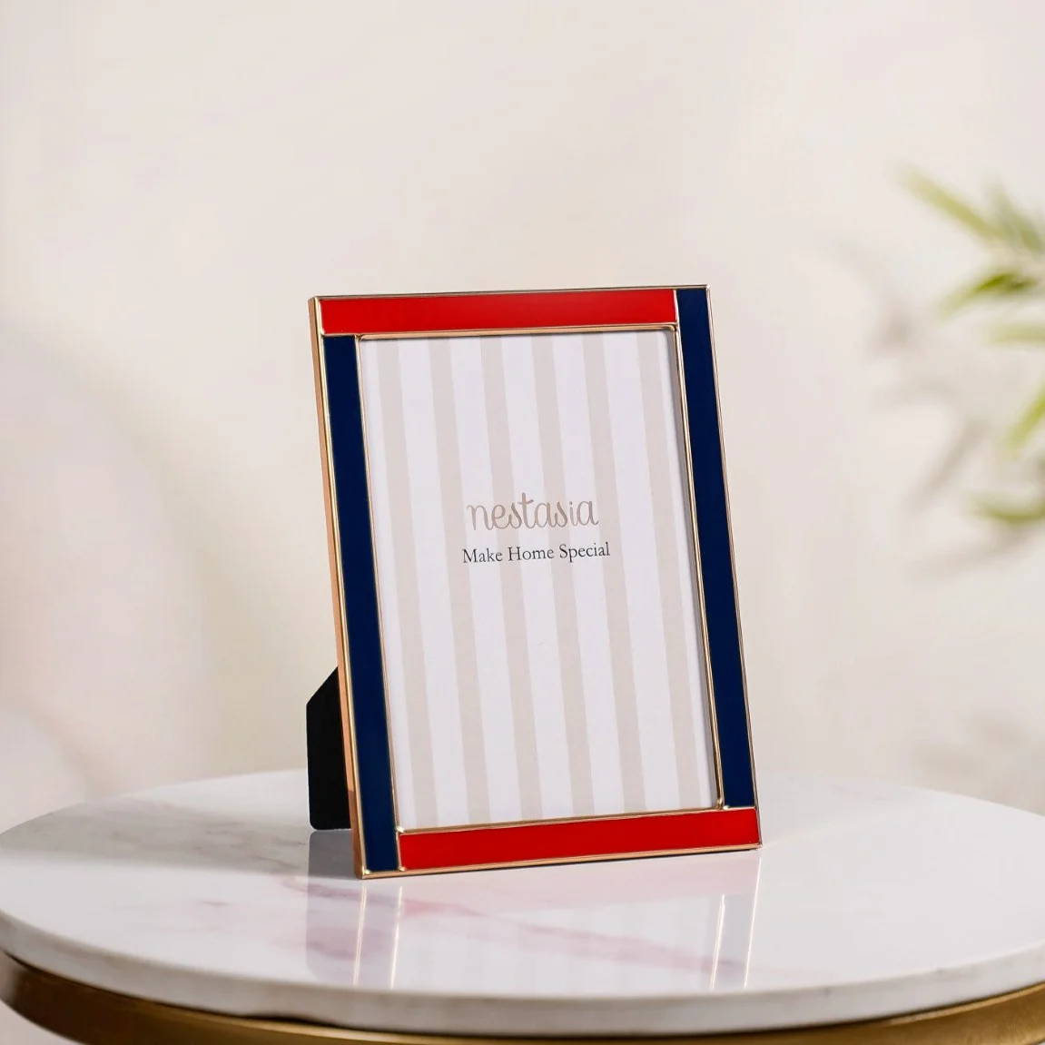 Dual Toned Photo Frame With Gold Rim 7.5"x6"