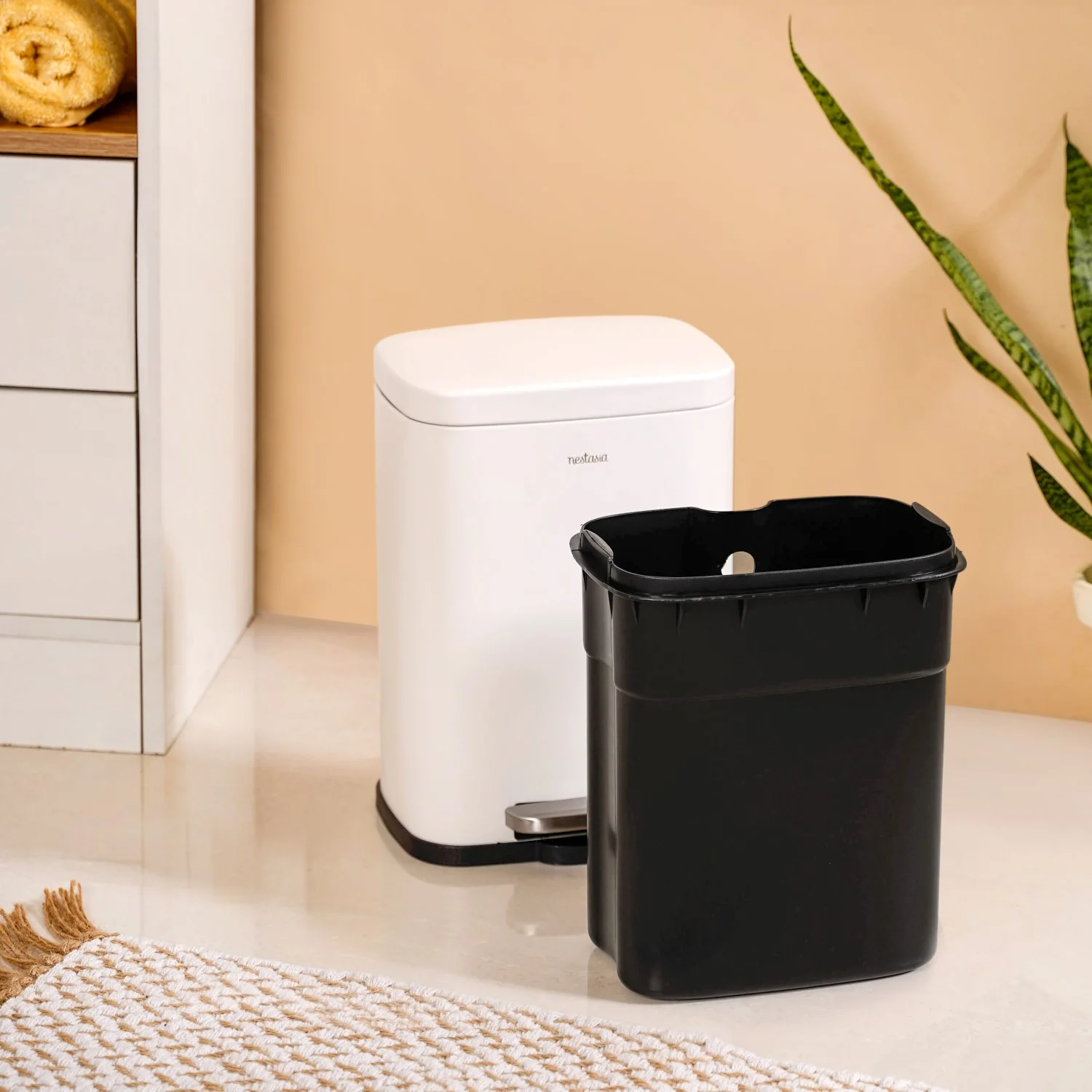 Dustro Metal Pedal Dustbin White 5000ml - Image 8