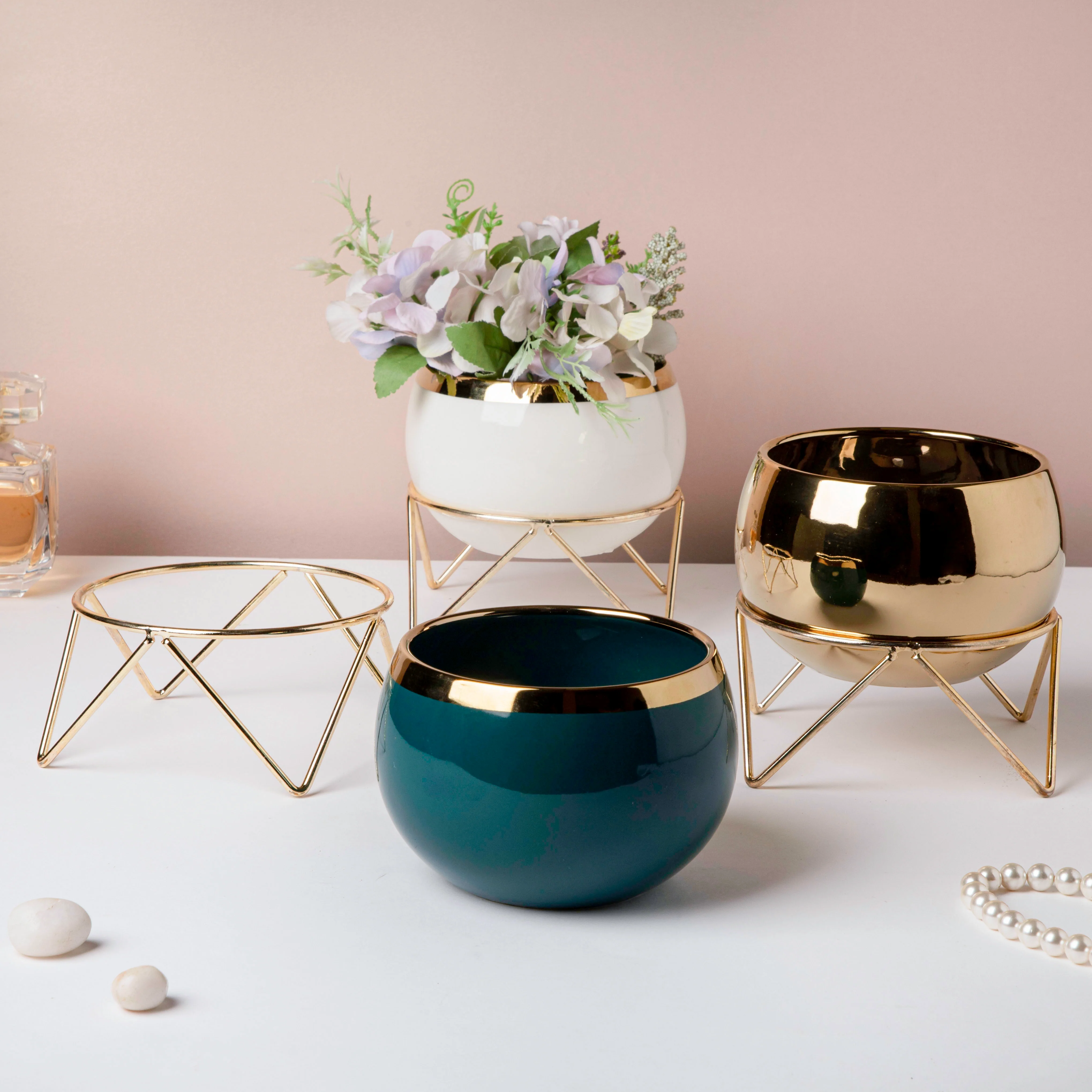 Eclat Ceramic Green Planter With Stand Large - Image 6