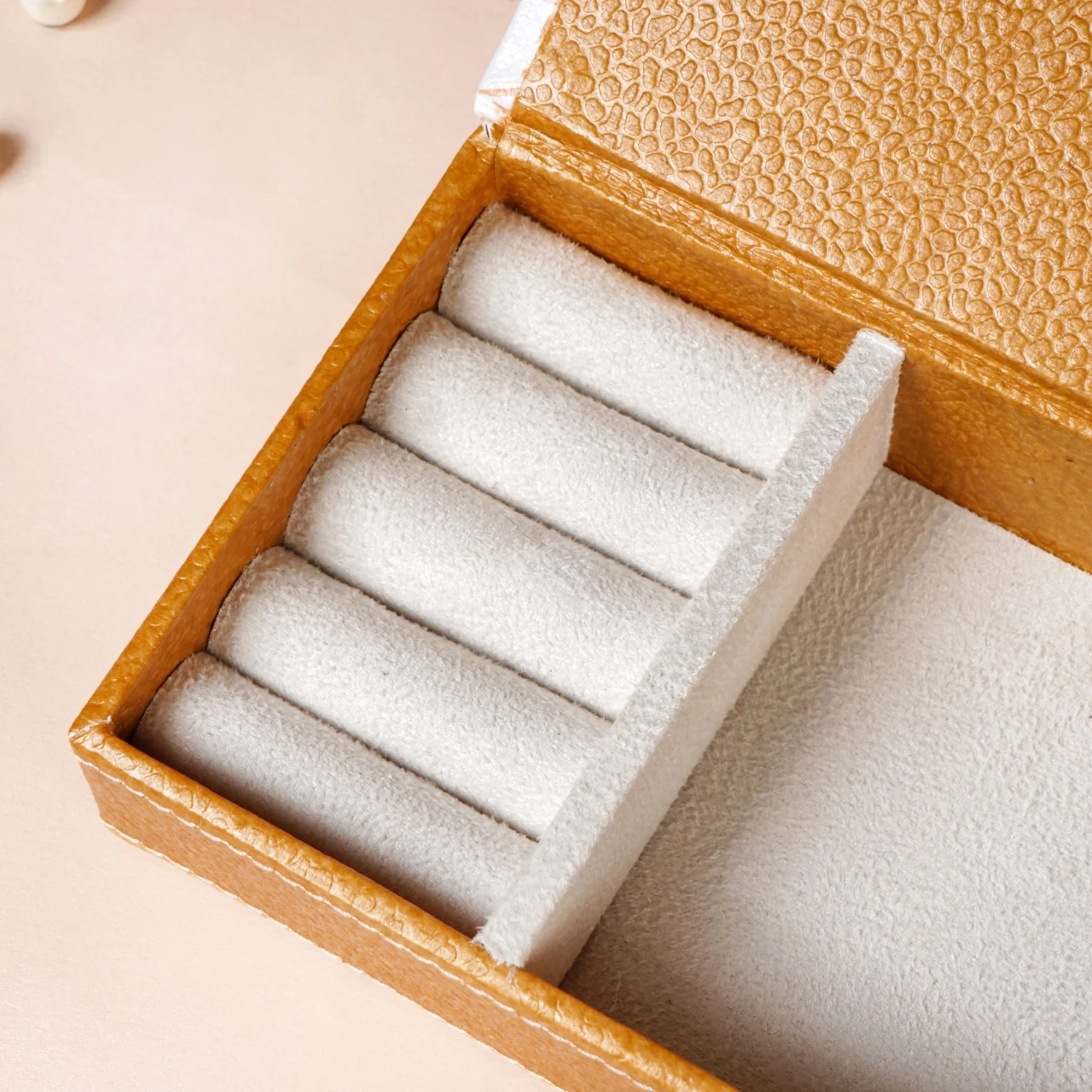 Eco Friendly Quadrata Pattern Sectioned Trinket Case - Image 7