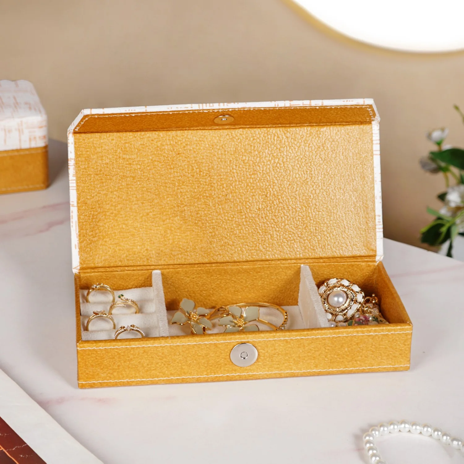 Eco Friendly Quadrata Pattern Sectioned Trinket Case - Image 8