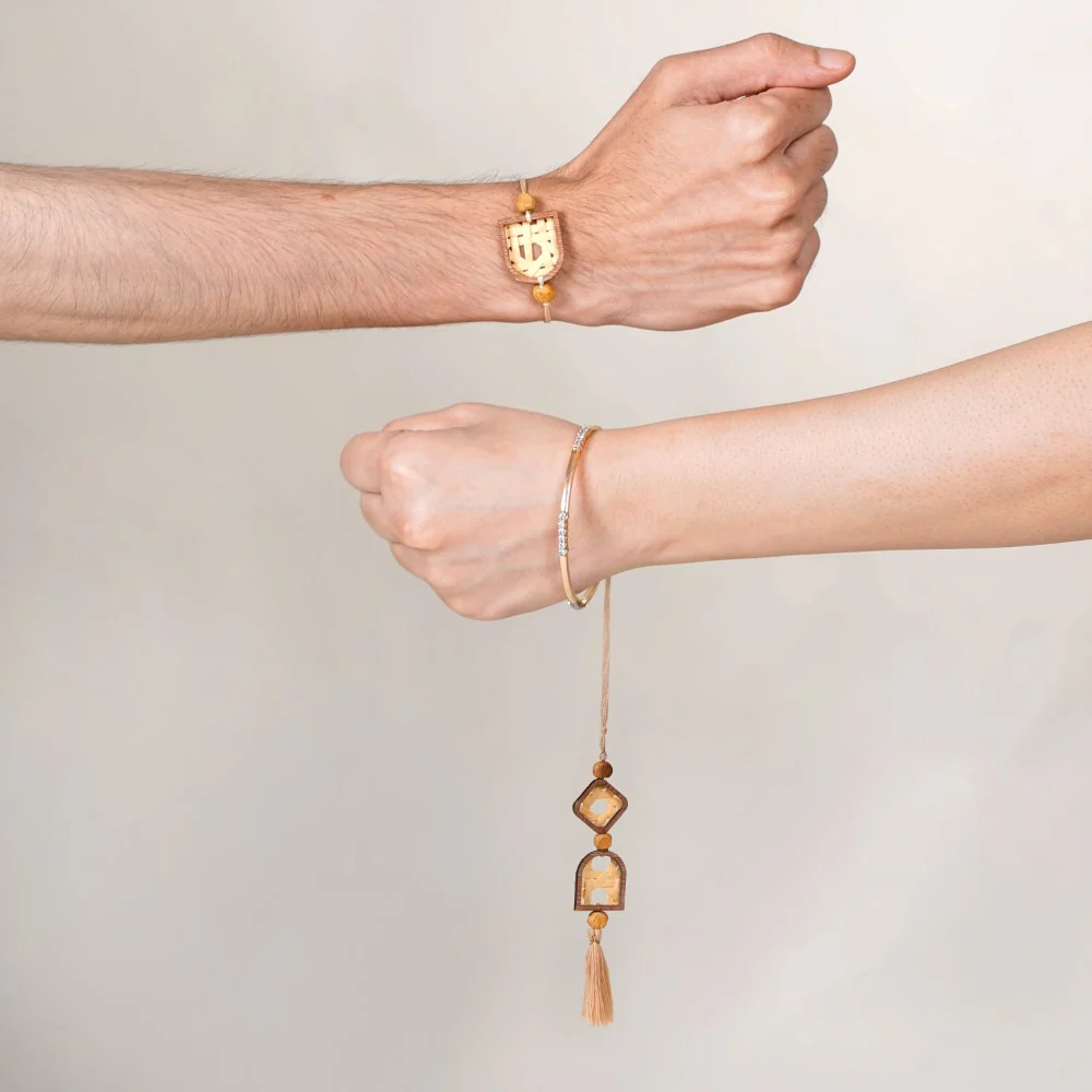 Eco-Friendly Rakhi Gifts For Bhaiya & Bhabhi Set Of 3 - Image 3