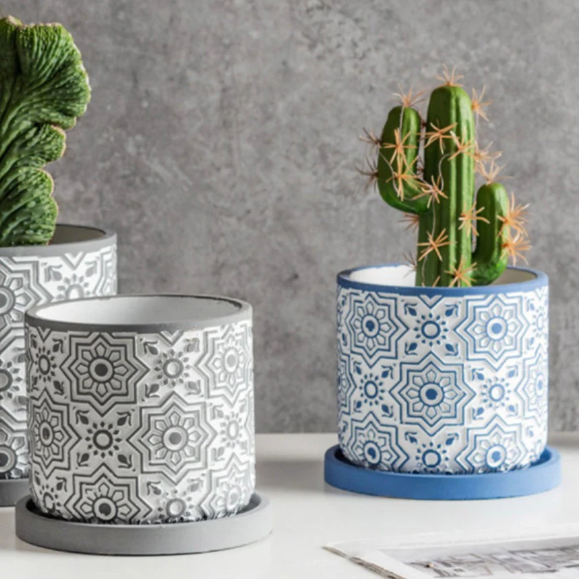 Elegant Ceramic Pot with Plate - Image 6